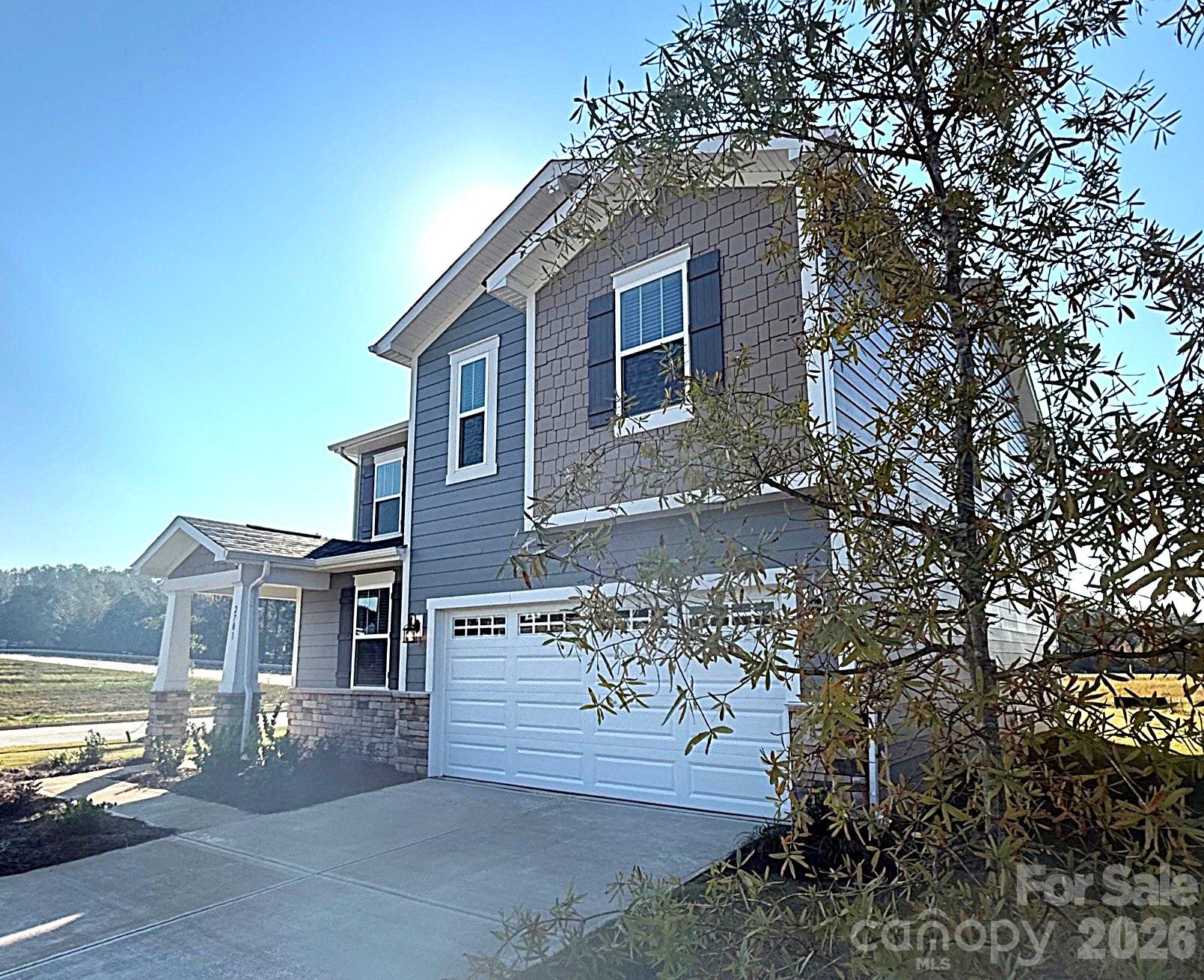 2701 Westmont Drive Property Photo 4
