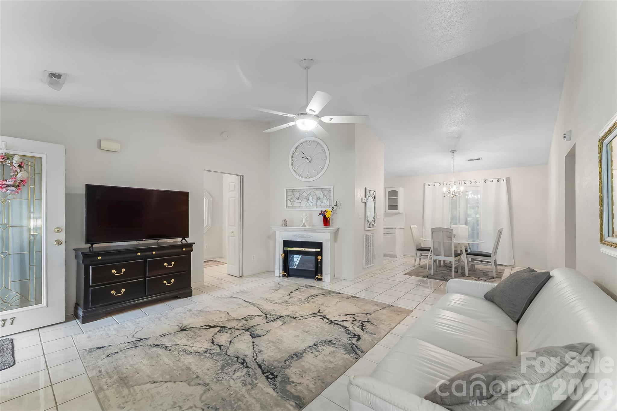 477 14th Avenue Drive Property Photo 4