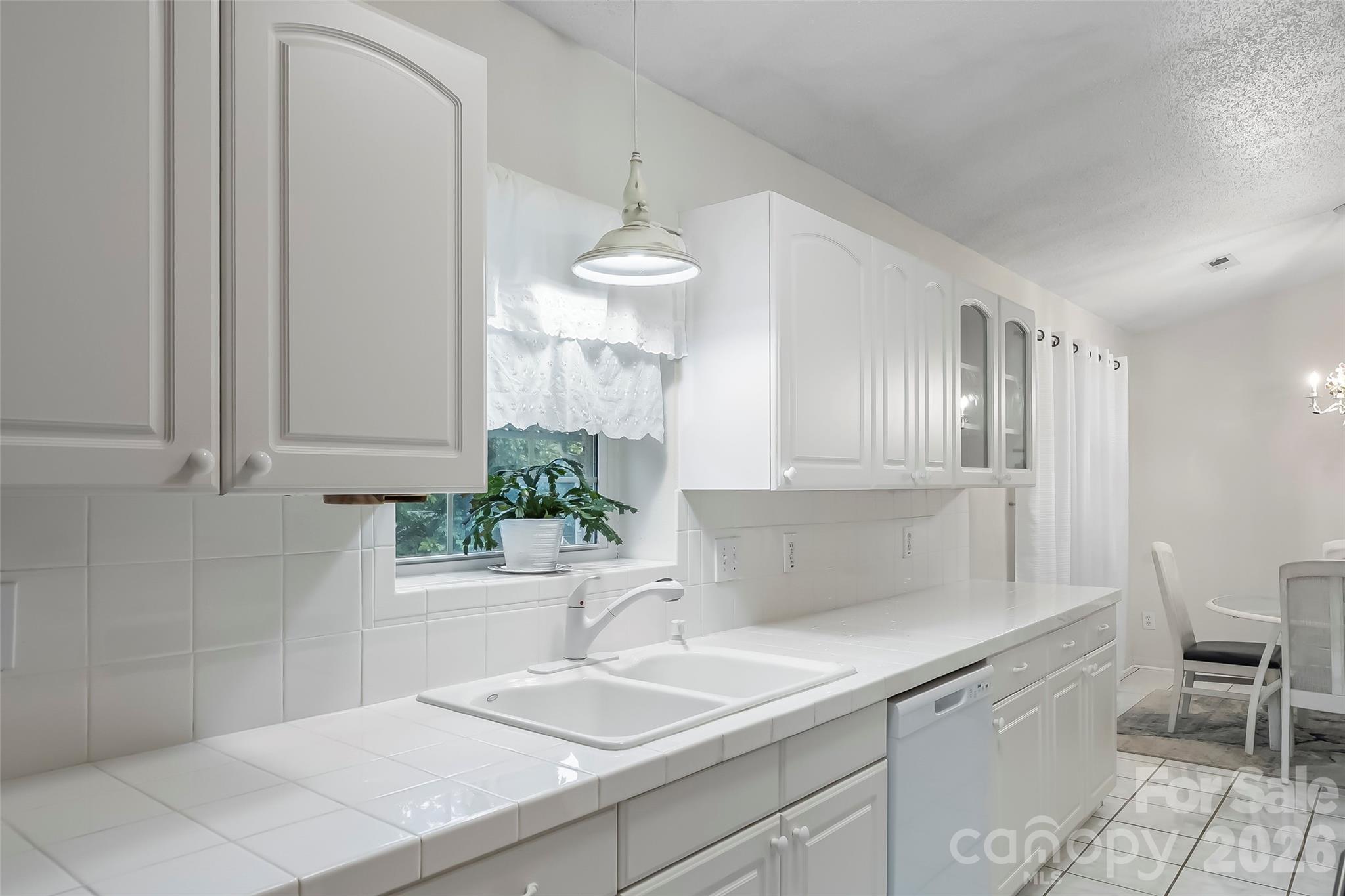 477 14th Avenue Drive Property Photo 9