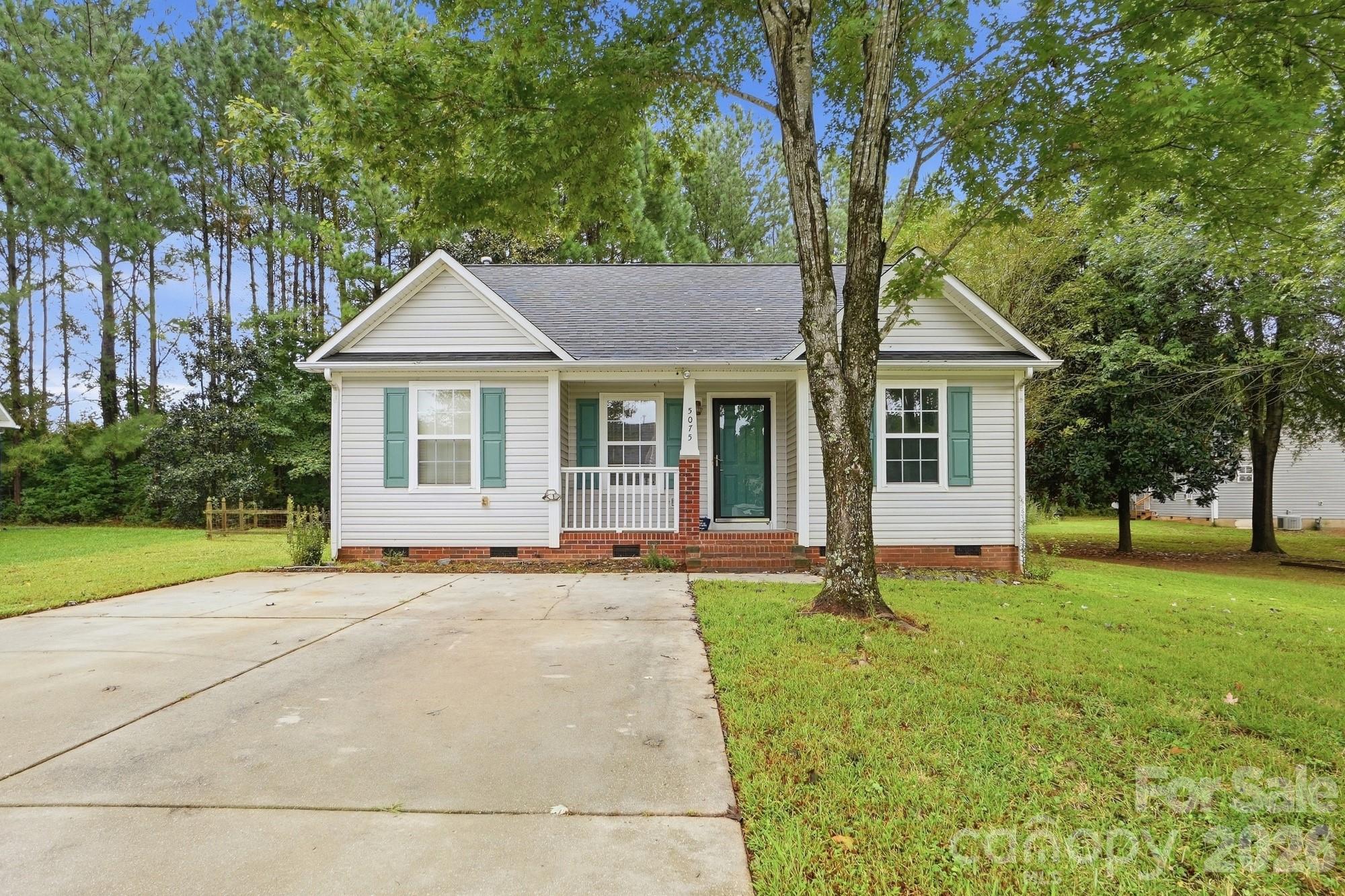 5075 Drake Pond Lane Property Photo