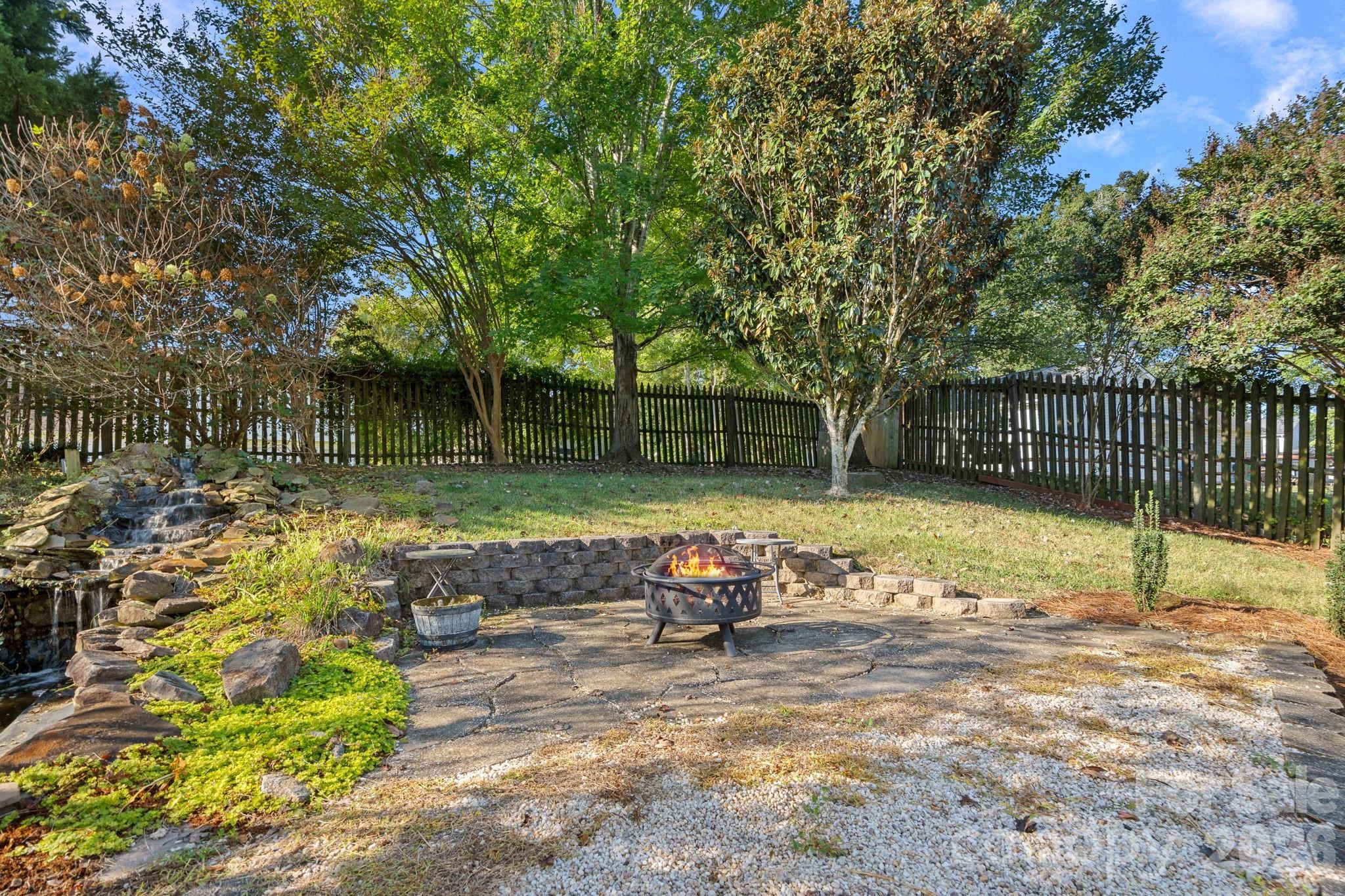 10327 Shady Rest Lane Property Photo 3