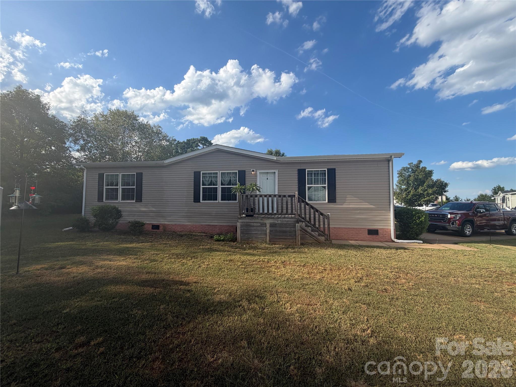 9902 Ashe Court Property Photo 1