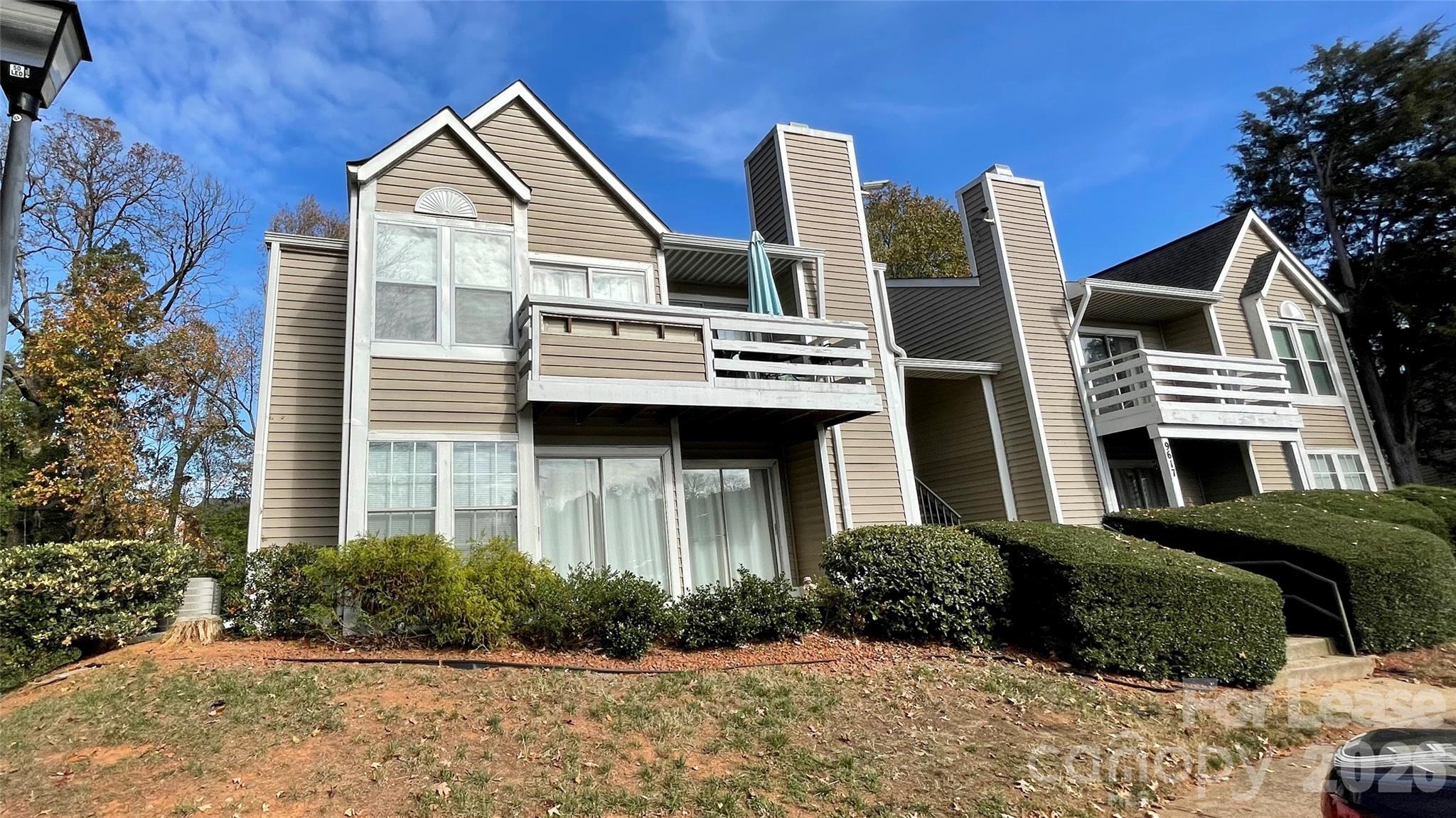 9617 Vinca Circle G Property Photo 1
