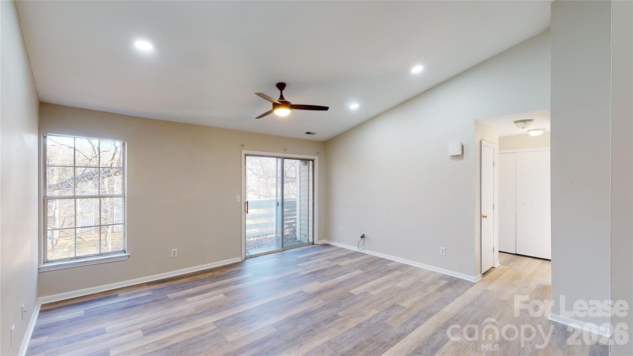 9617 Vinca Circle G Property Photo 7