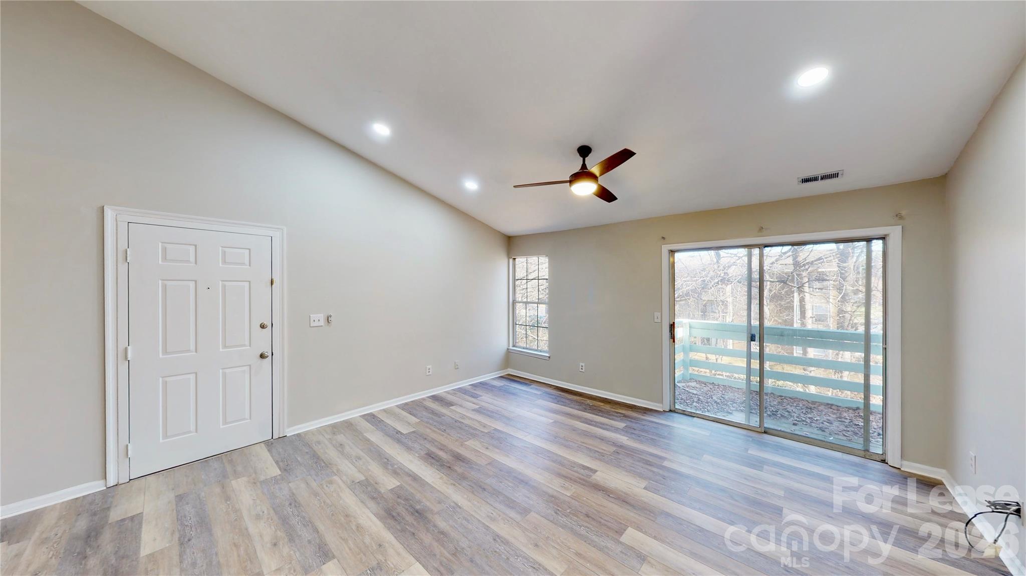 9617 Vinca Circle G Property Photo 14