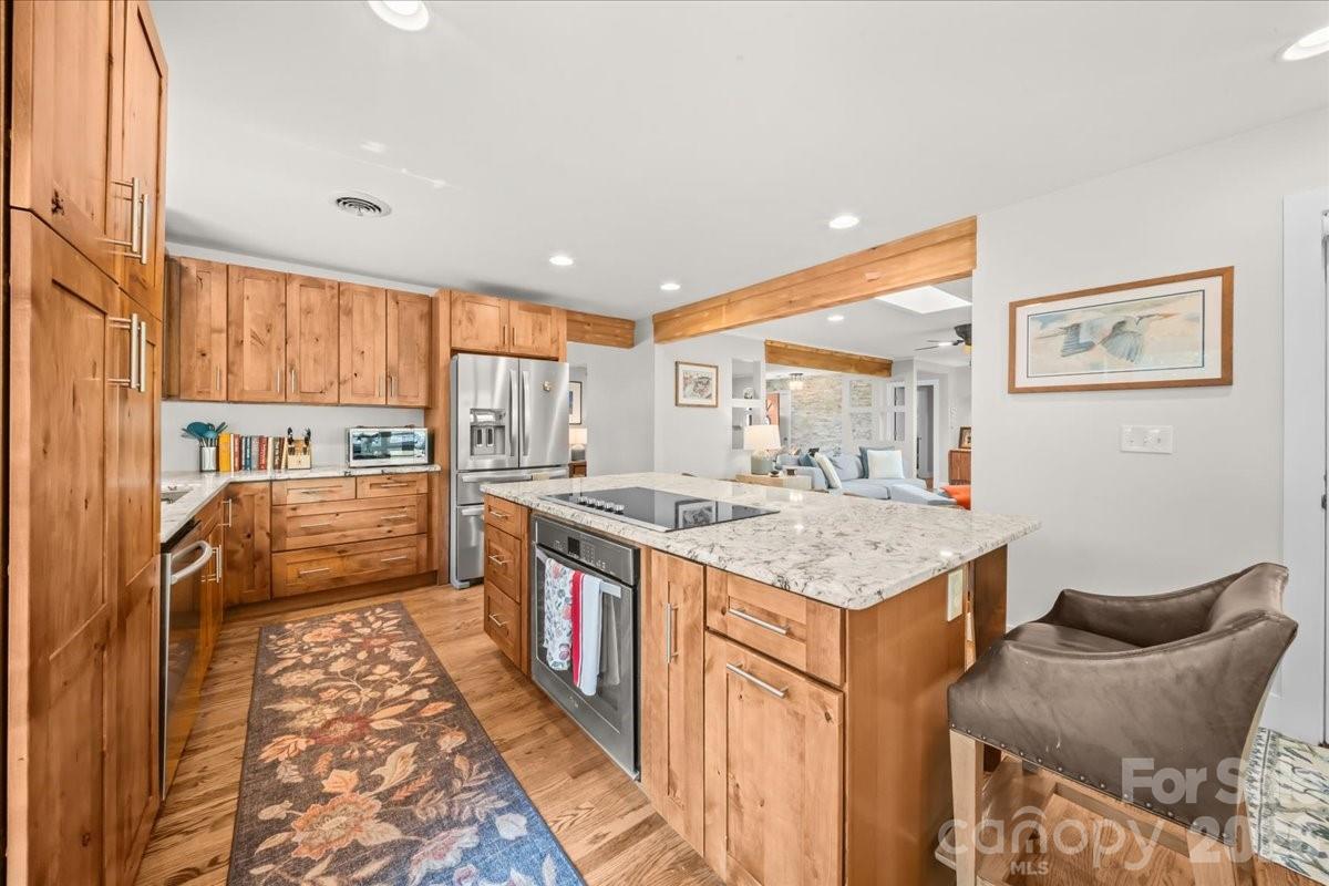 102 Hillside Lane Property Photo 11