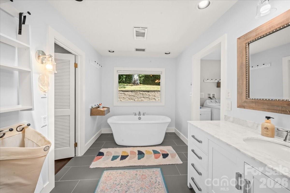 102 Hillside Lane Property Photo 22