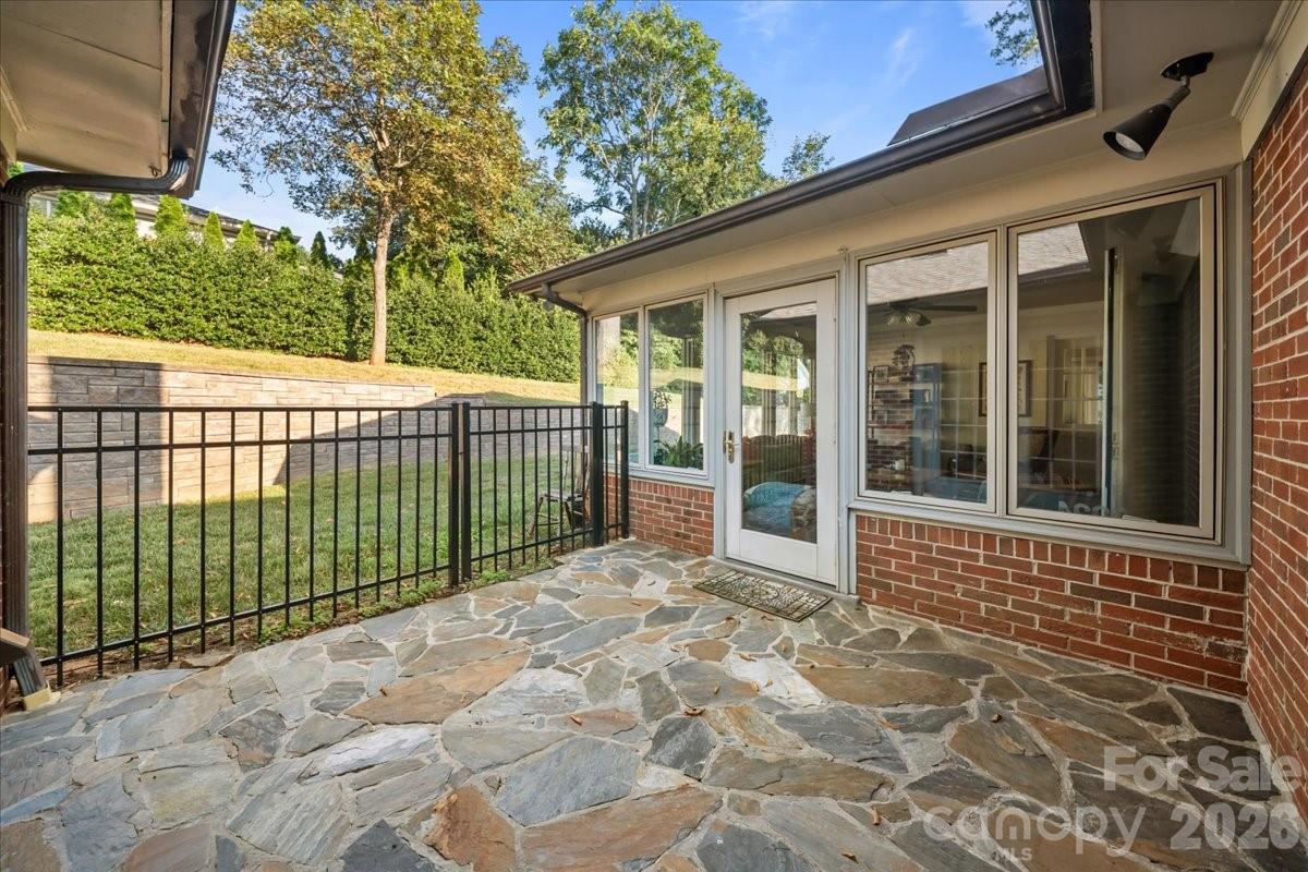 102 Hillside Lane Property Photo 40
