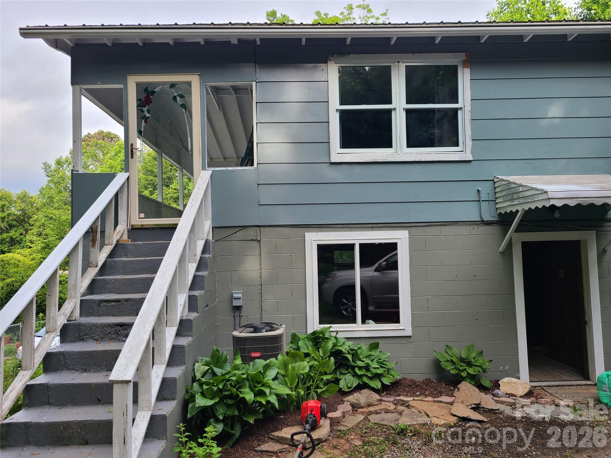 822 Azalea Avenue Property Photo 1