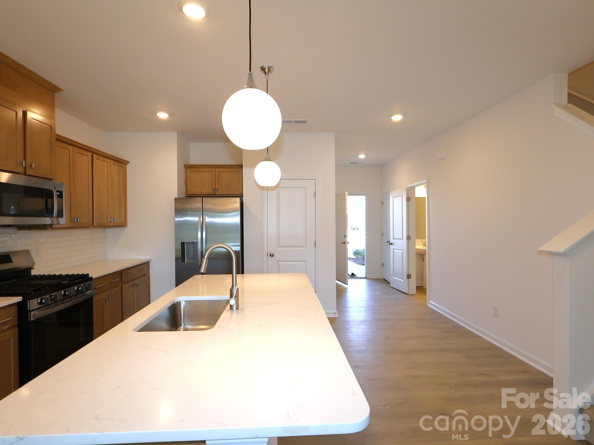 2707 Yeager Drive Property Photo 4