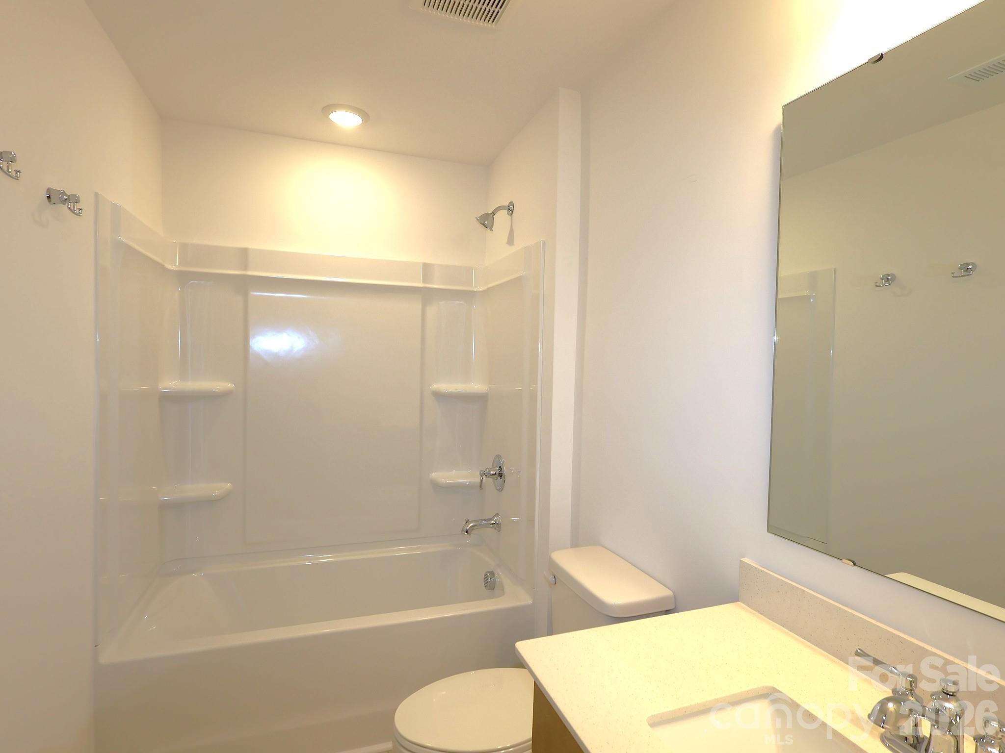 2707 Yeager Drive Property Photo 9