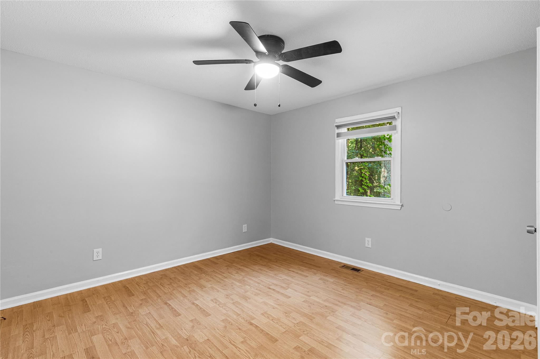 3055 University Drive Property Photo 11
