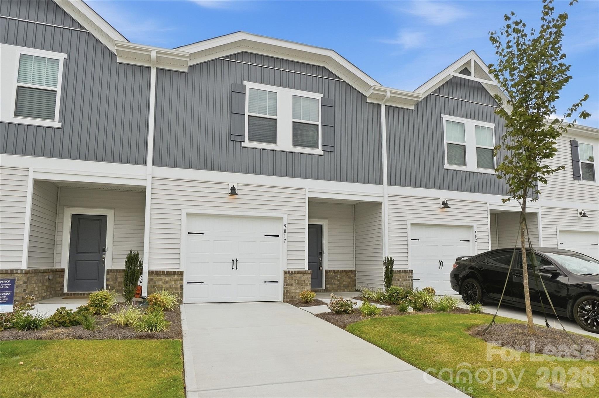9017 Foggy Brook Loop Property Photo 3