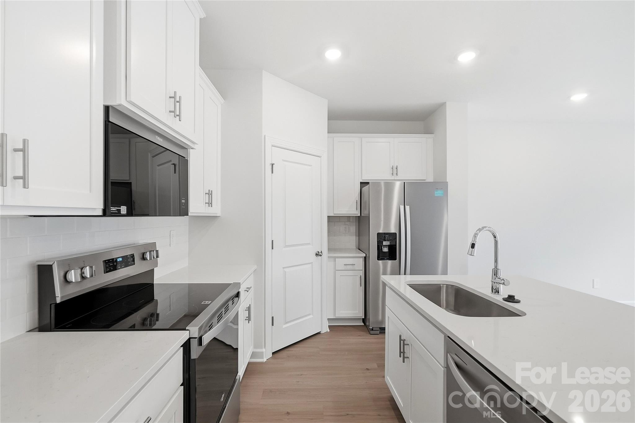 9017 Foggy Brook Loop Property Photo 8