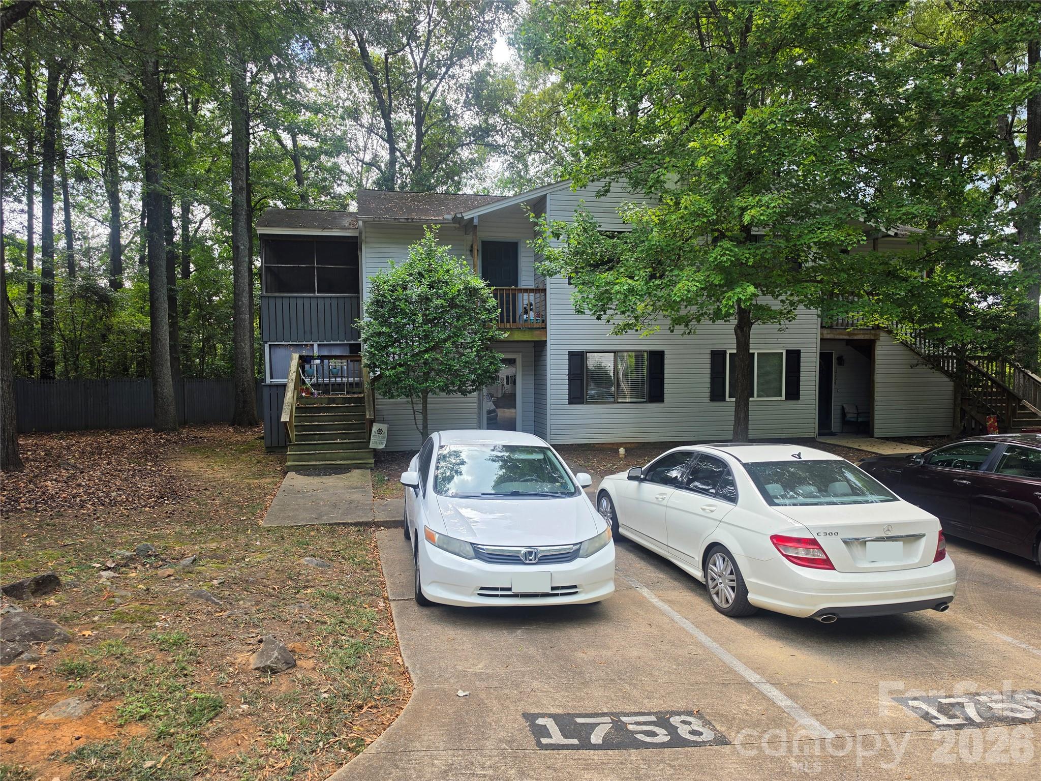 1756 Hunters Trail Property Photo 1