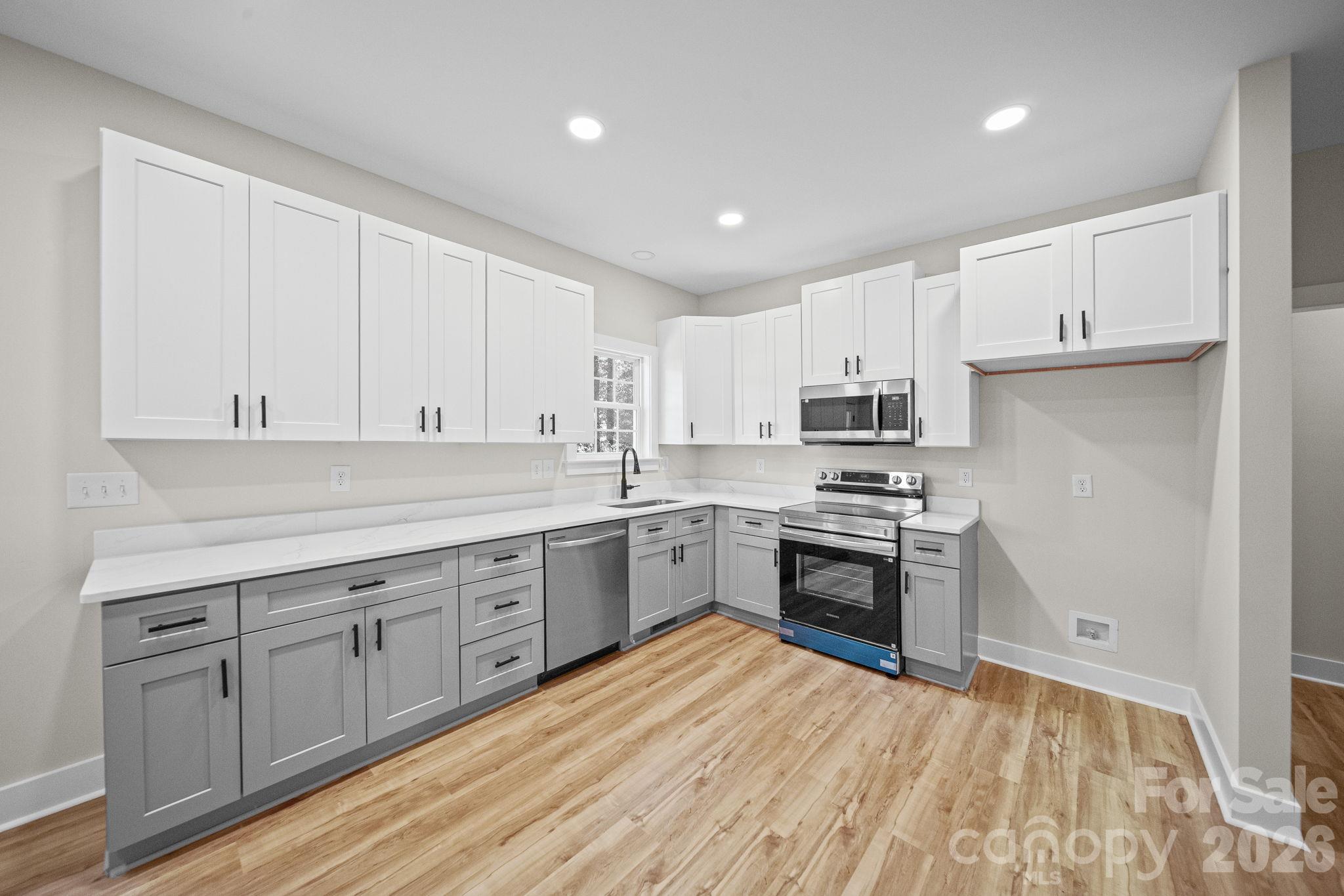 1635 Rollingwood Drive Property Photo 8