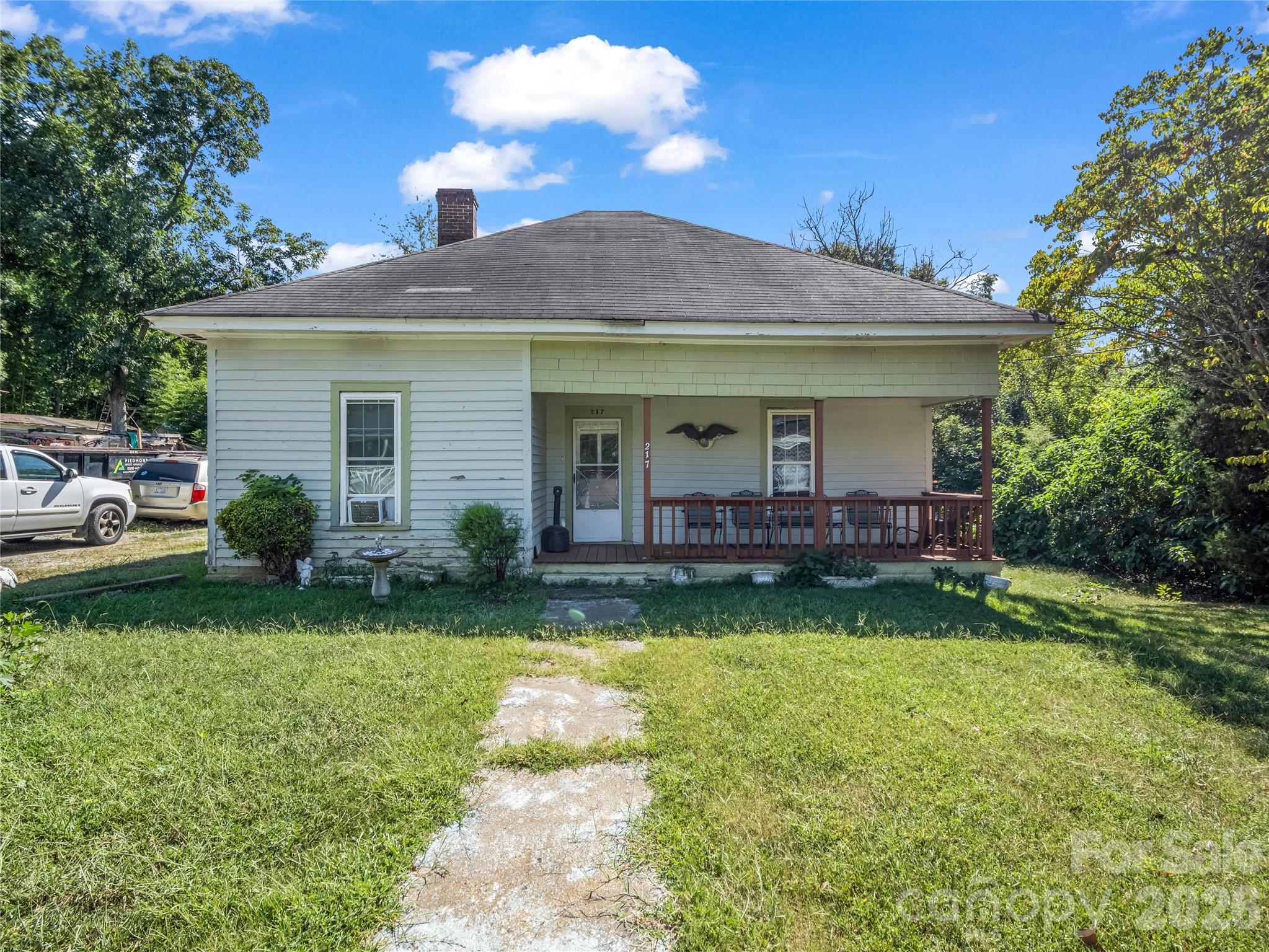 217 Broad Street Property Photo 3