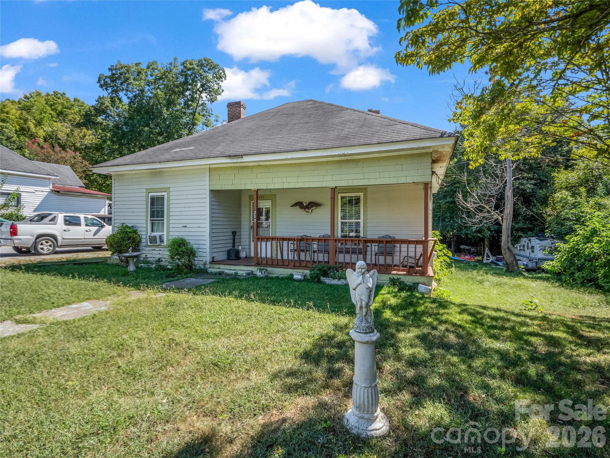 217 Broad Street Property Photo 4
