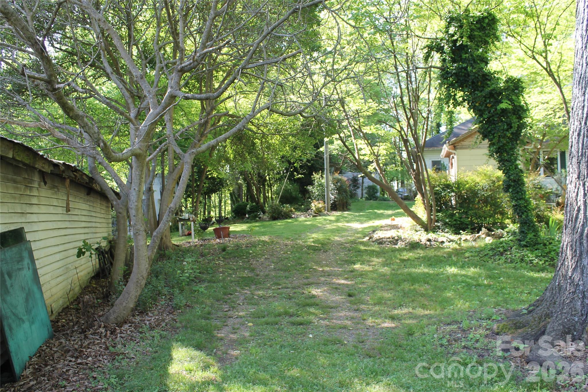 9000 Beatties Ford Road Property Photo 11