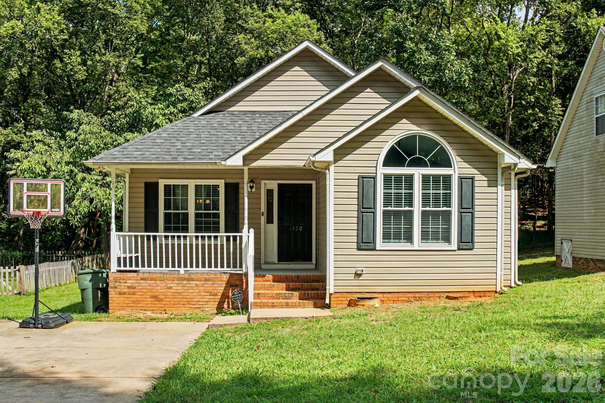 1560 Cambridge Heights Place Property Photo 1