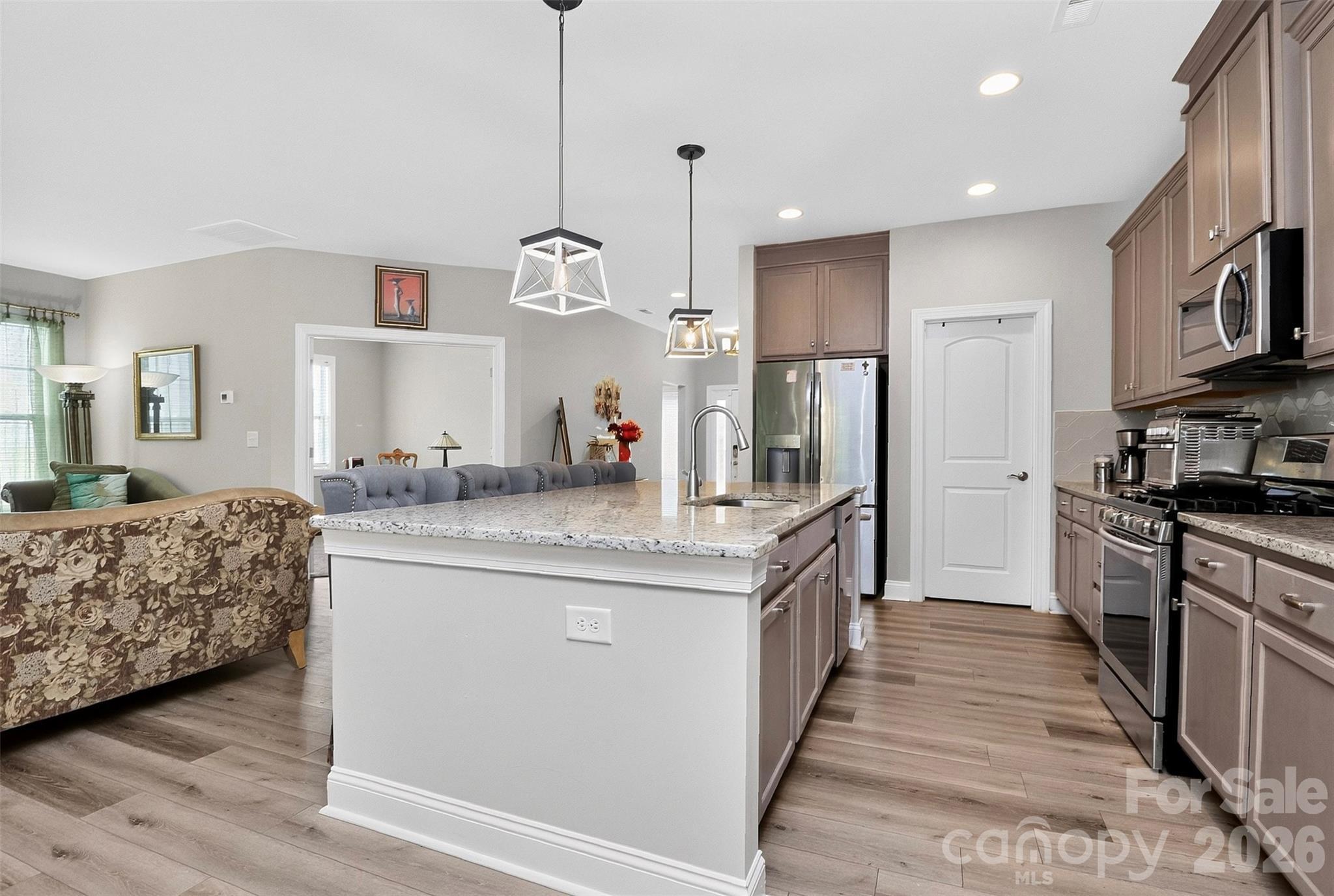 1407 Curling Creek Drive Property Photo 17