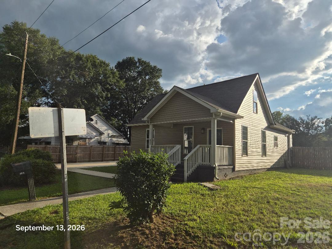 533 Ball Park Drive Property Photo 1