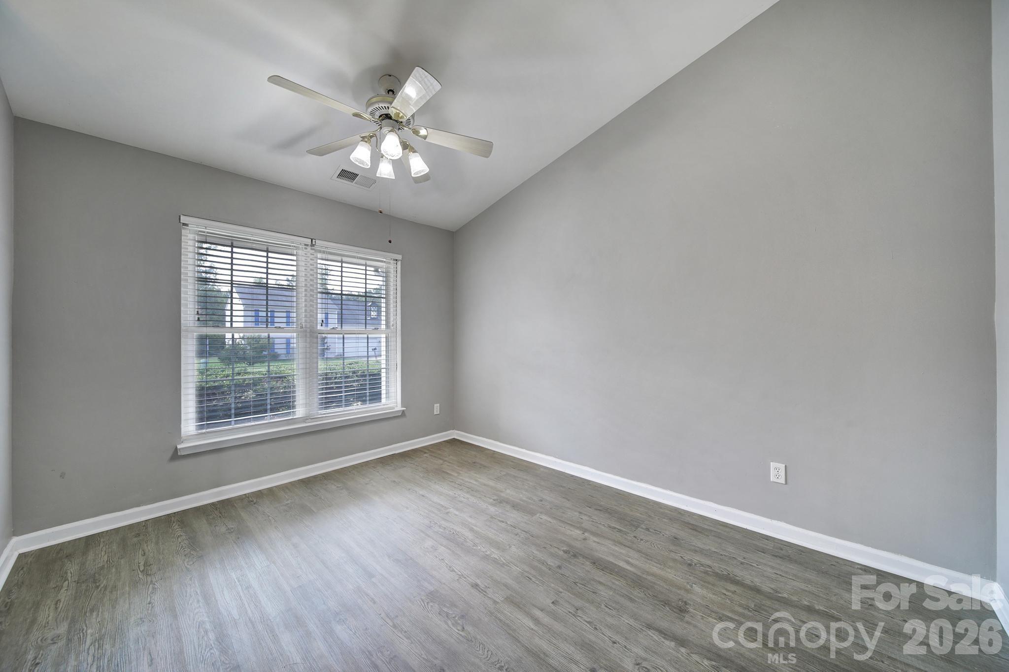 5228 Moonlight Trail Property Photo 4