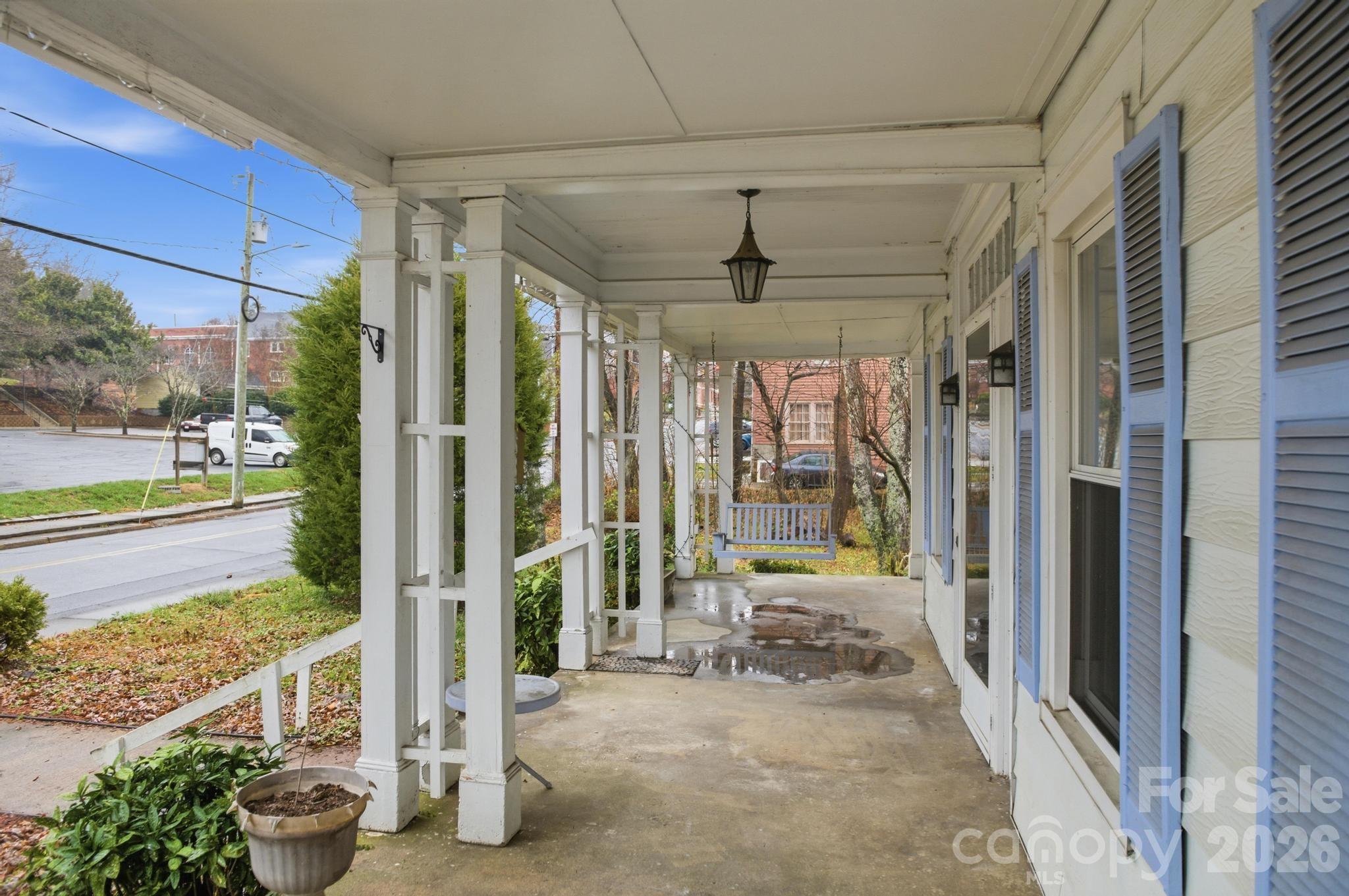 1011 Ashe Avenue Property Photo 3
