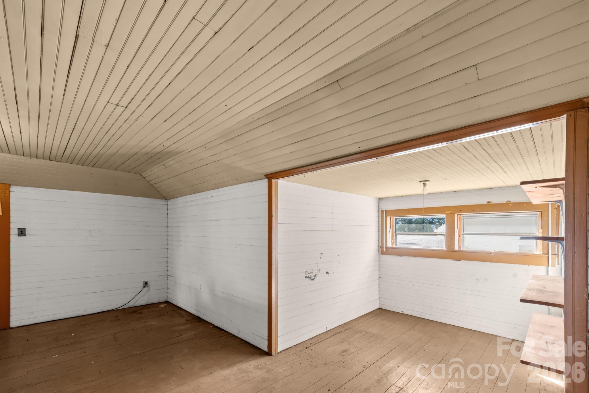 1011 Ashe Avenue Property Photo 22