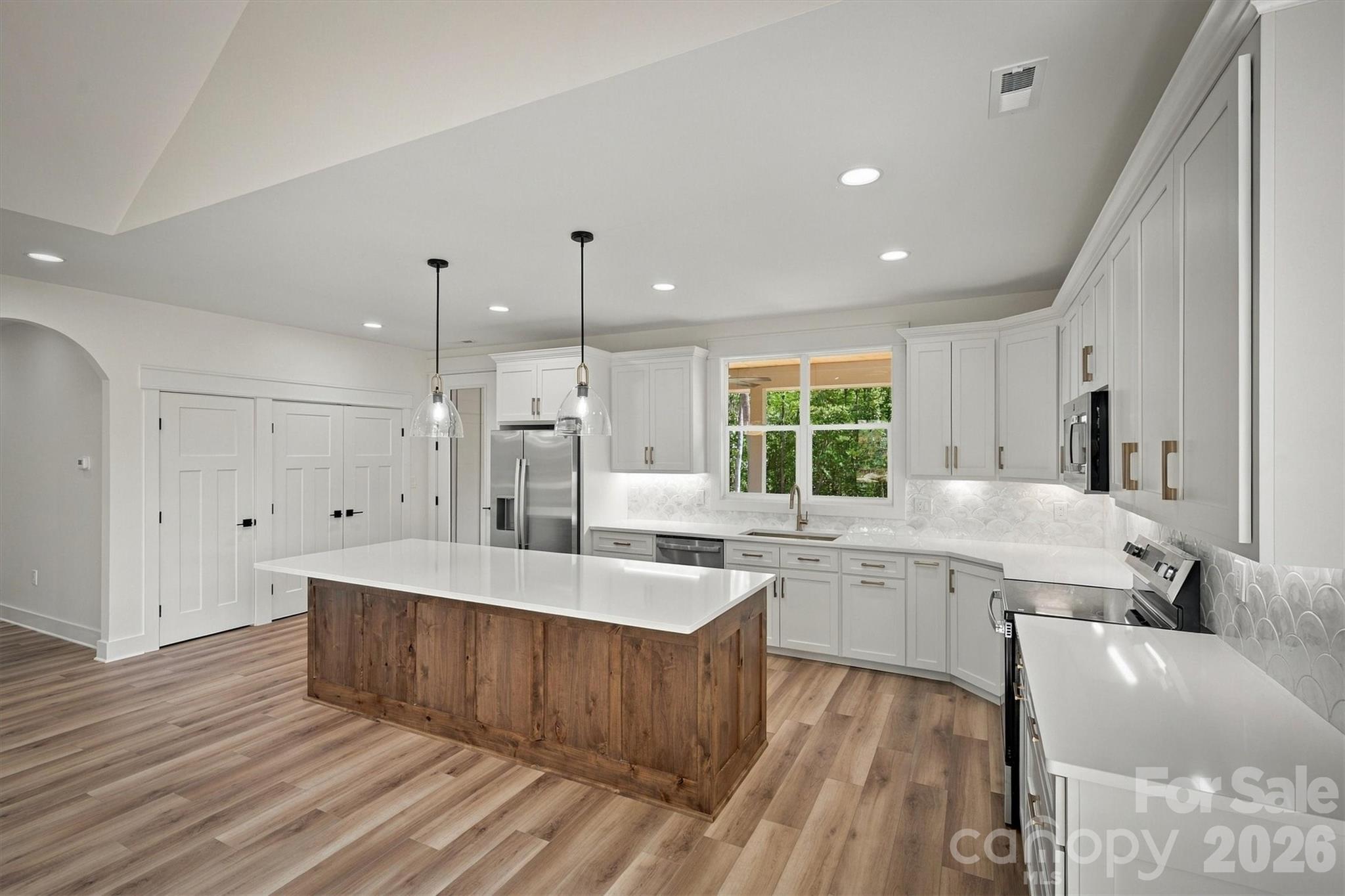 1062 Faith Court Property Photo 7