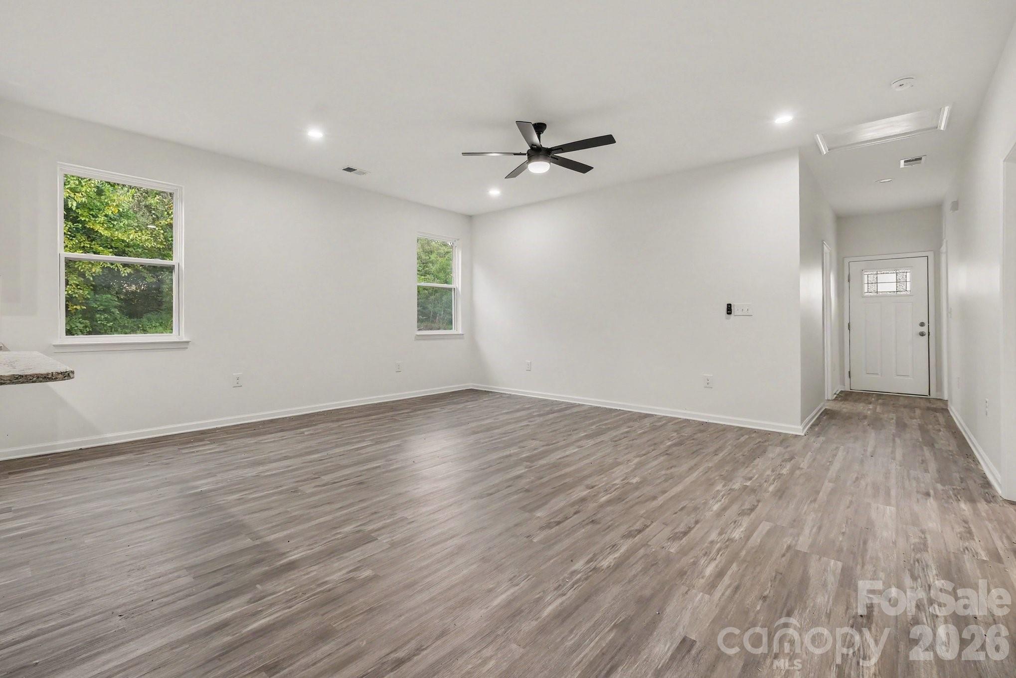 113 W Spencer Street Property Photo 3