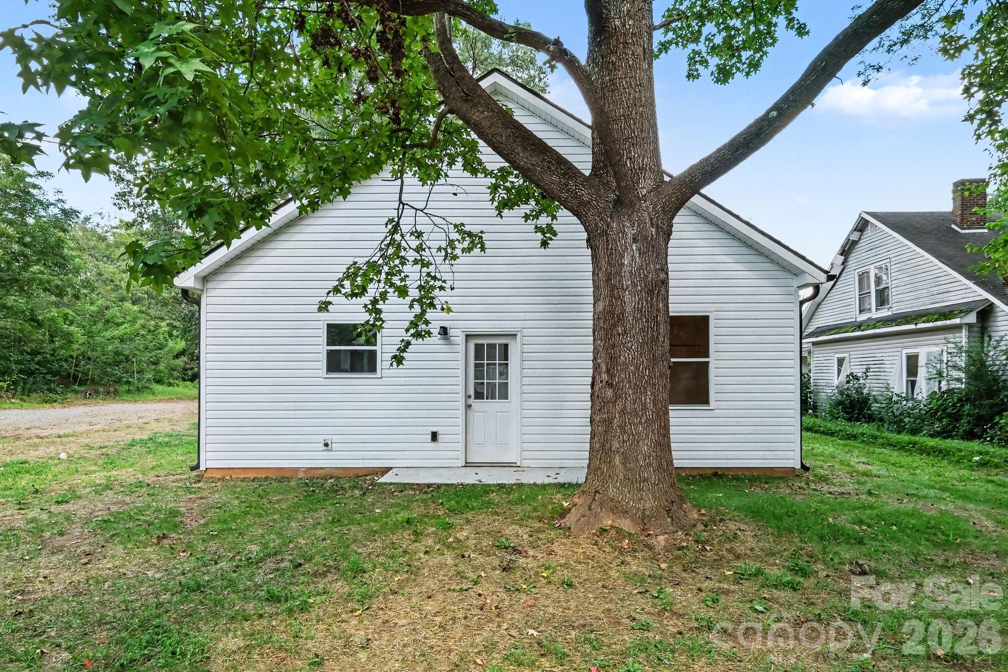 113 W Spencer Street Property Photo 21
