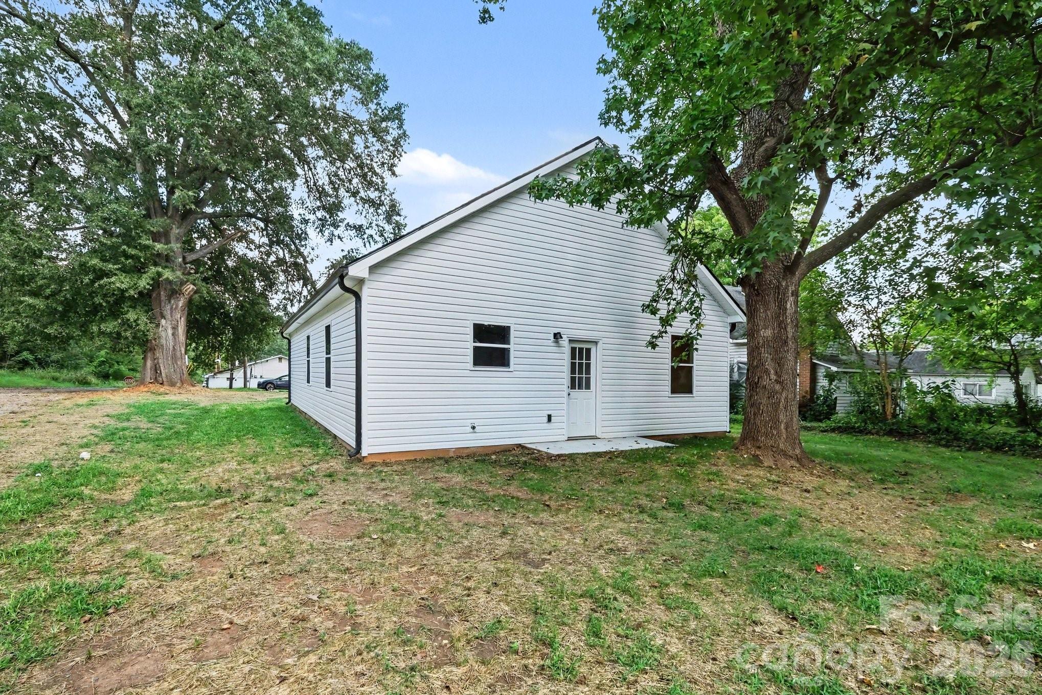 113 W Spencer Street Property Photo 22