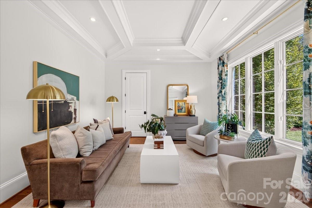 610 Lansdowne Road Property Photo 9