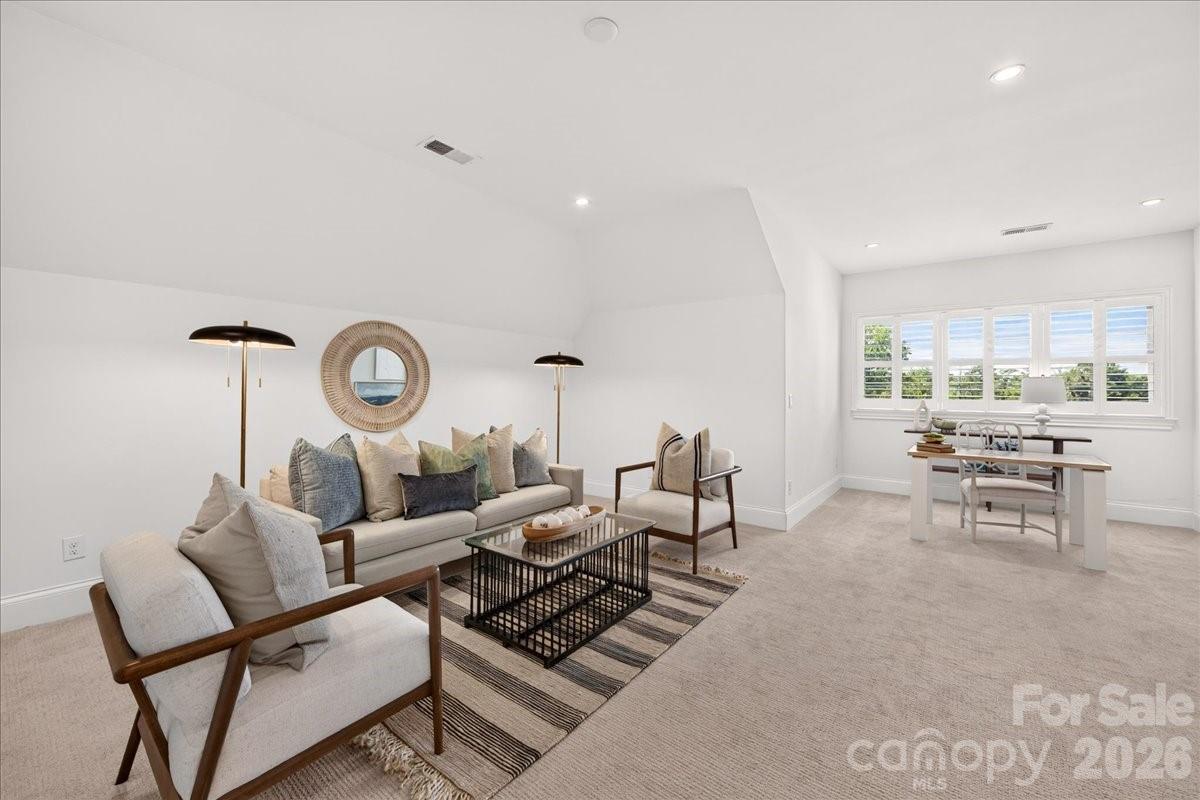 610 Lansdowne Road Property Photo 35