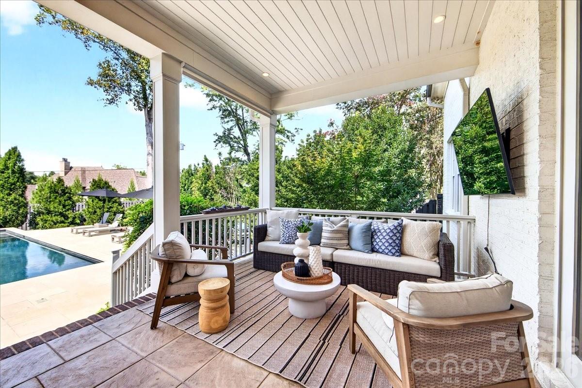610 Lansdowne Road Property Photo 40