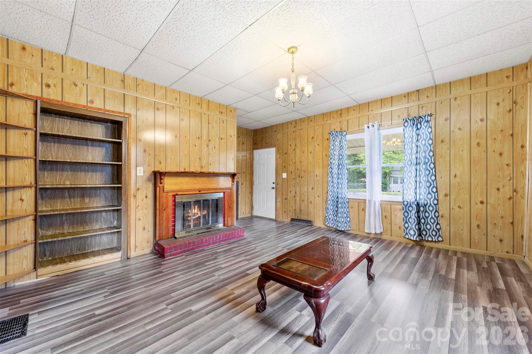217 S Highland Street Property Photo 4