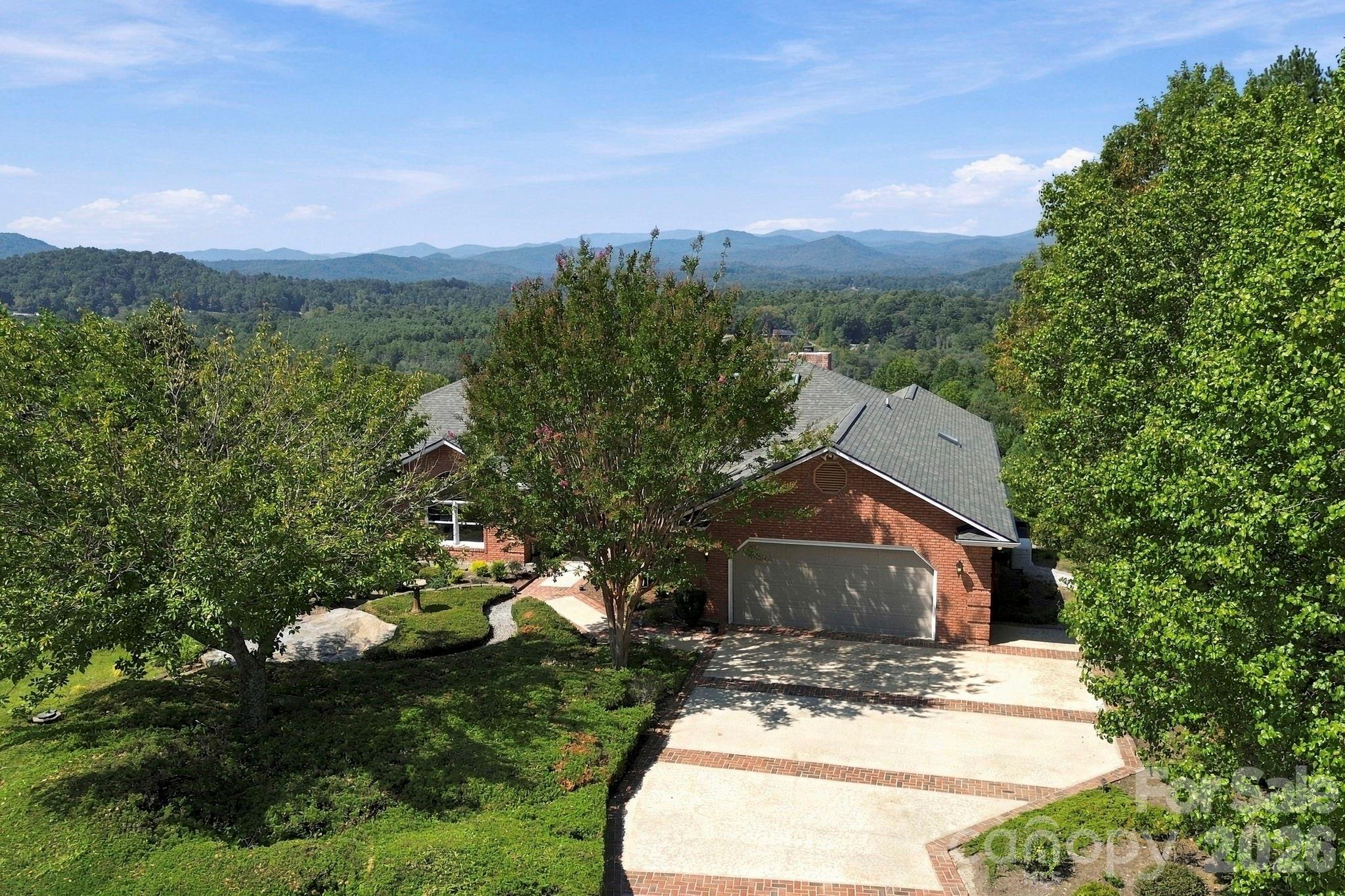 244 Mountain Valley Drive Property Photo 4