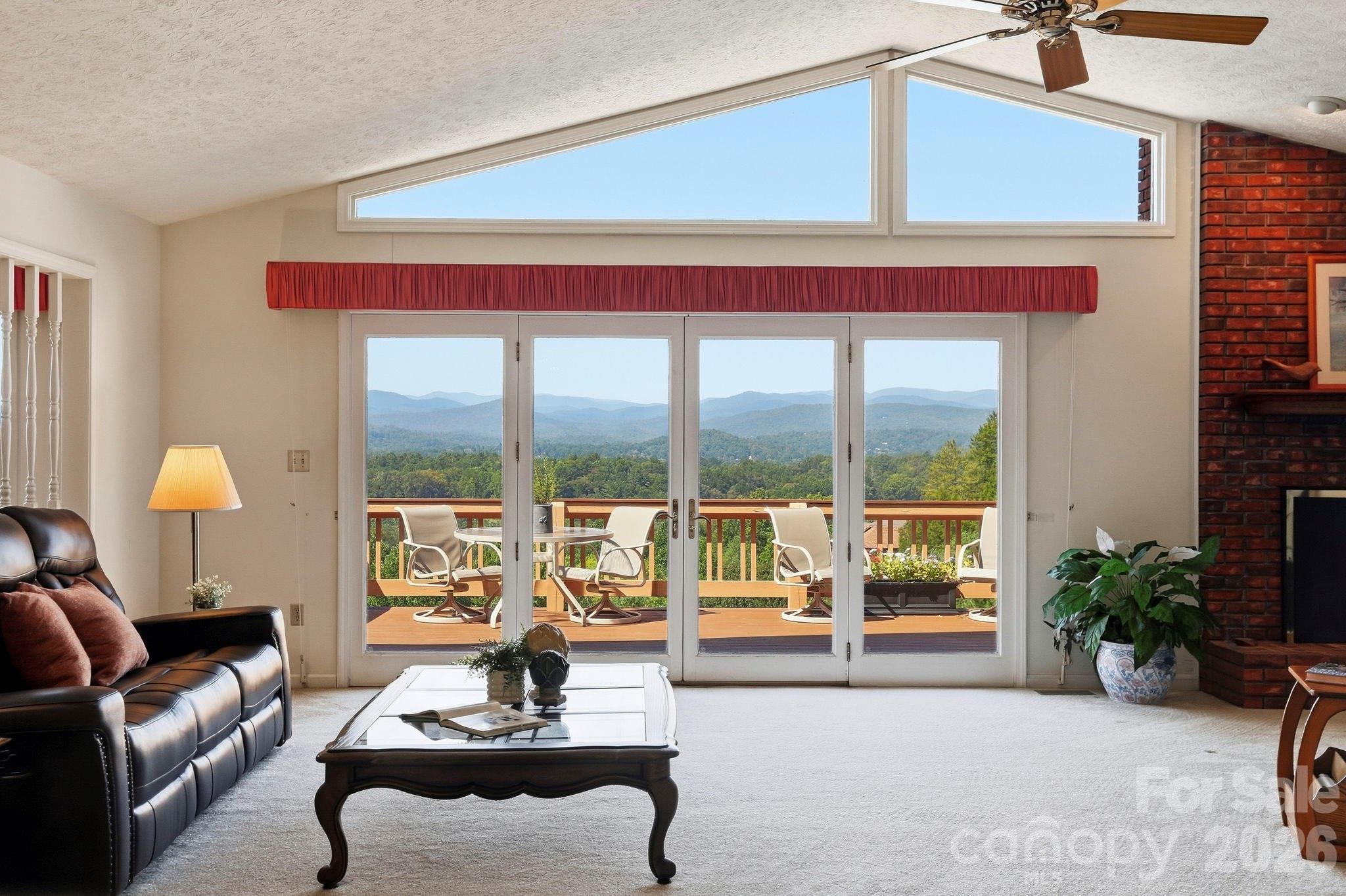 244 Mountain Valley Drive Property Photo 7
