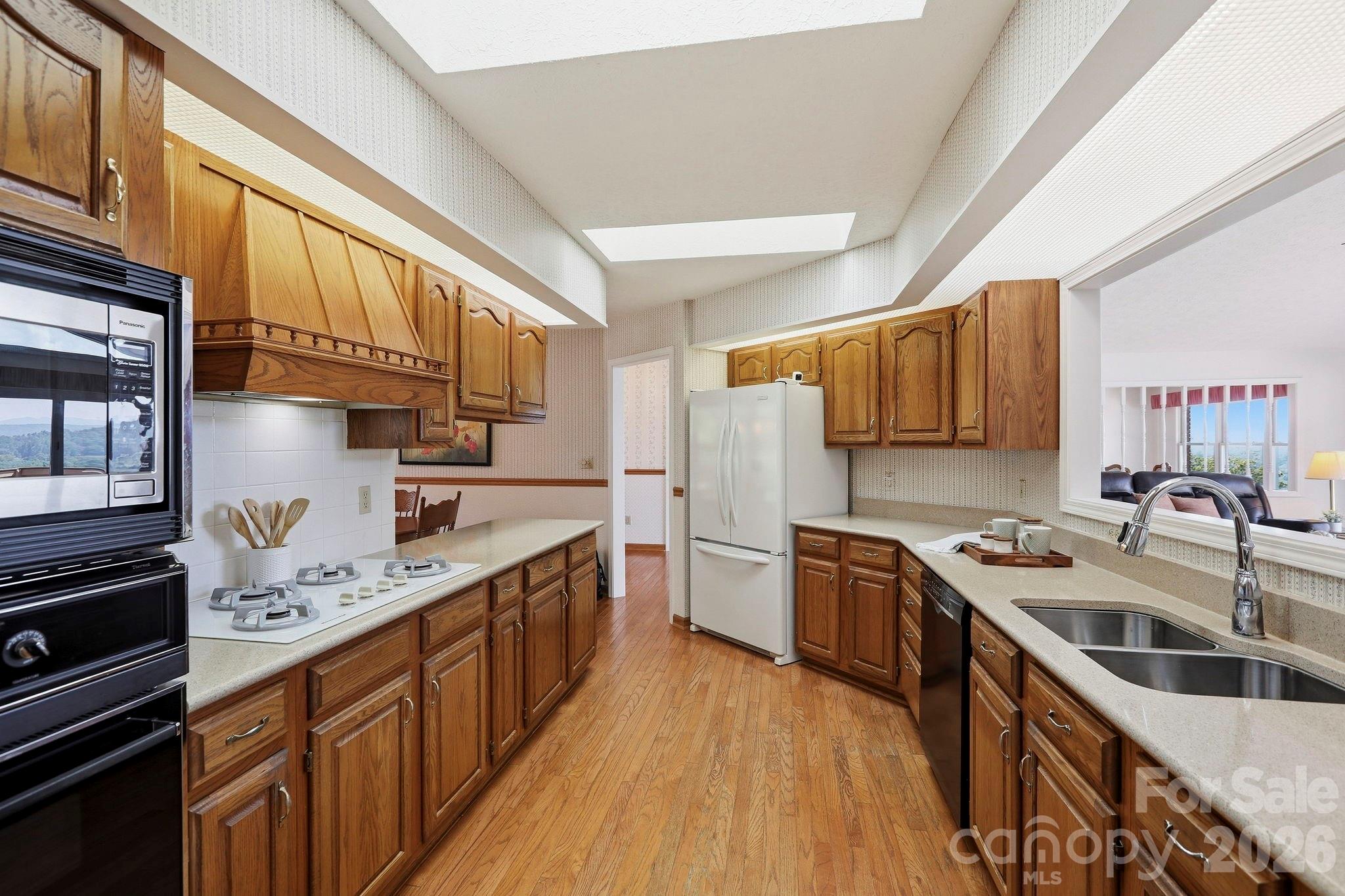 244 Mountain Valley Drive Property Photo 12