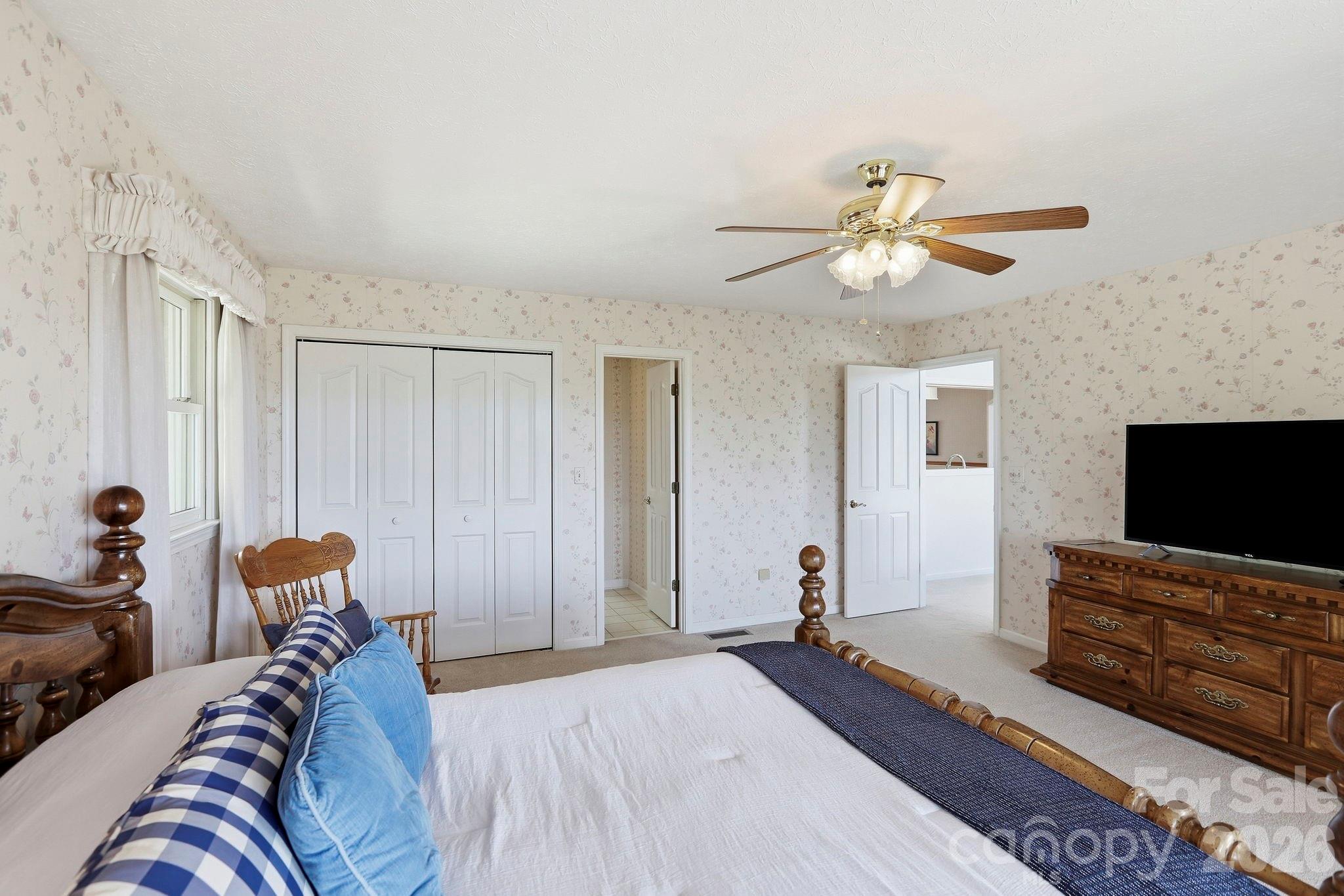 244 Mountain Valley Drive Property Photo 20