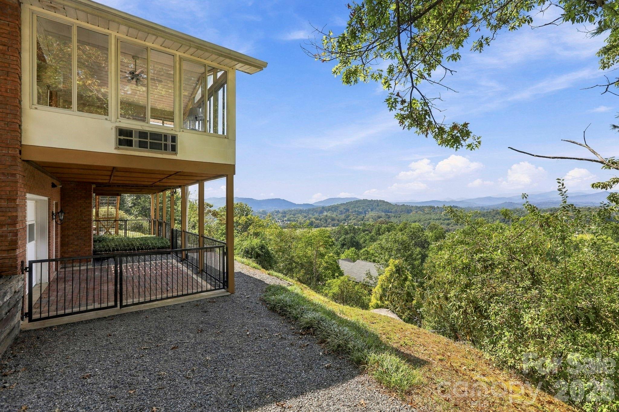 244 Mountain Valley Drive Property Photo 45