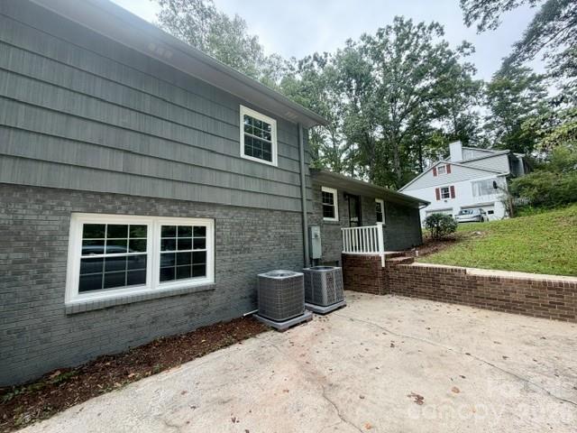 845 Cherokee Place Property Photo 4