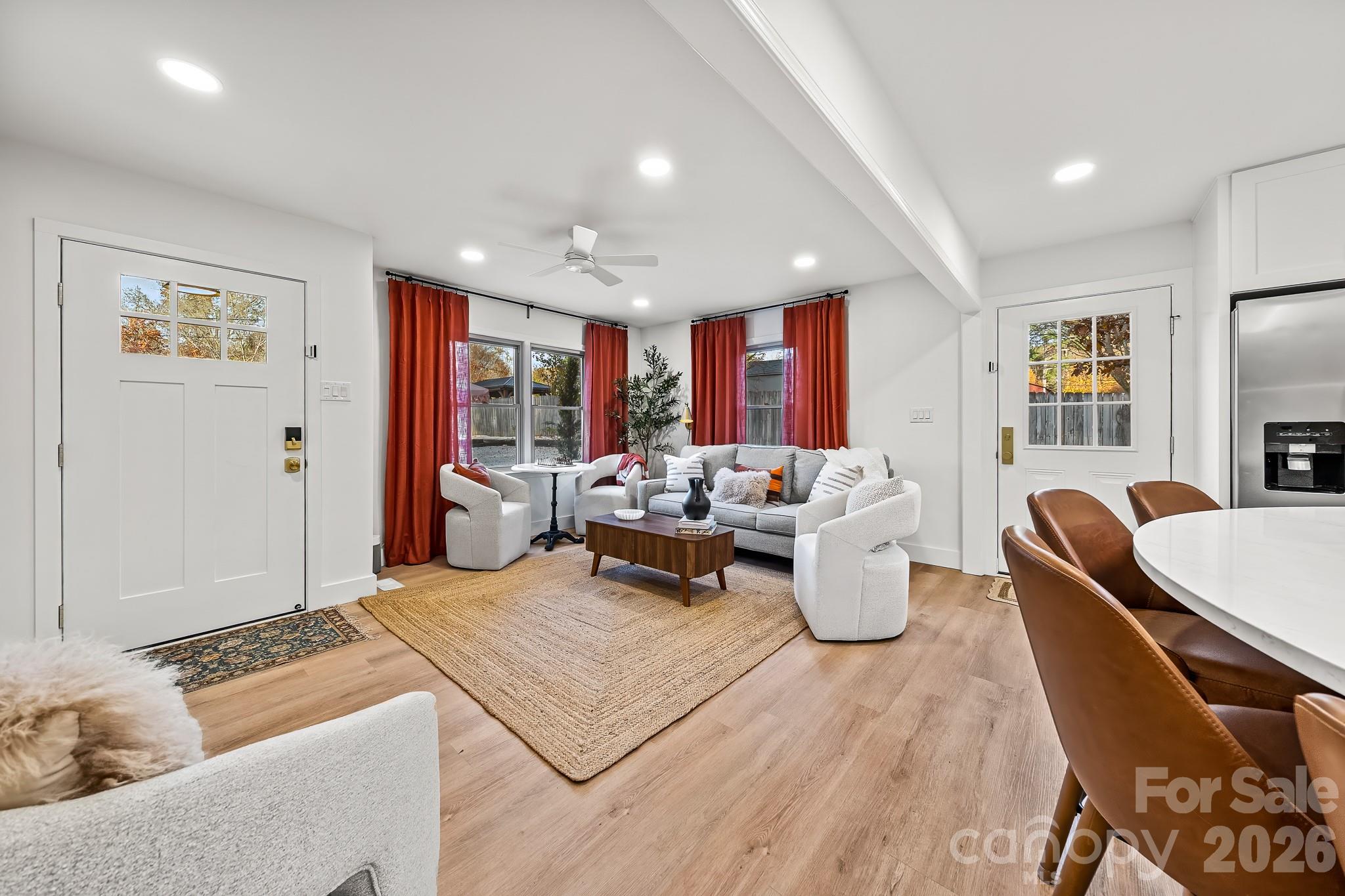 8711 Ellis Road Property Photo 3