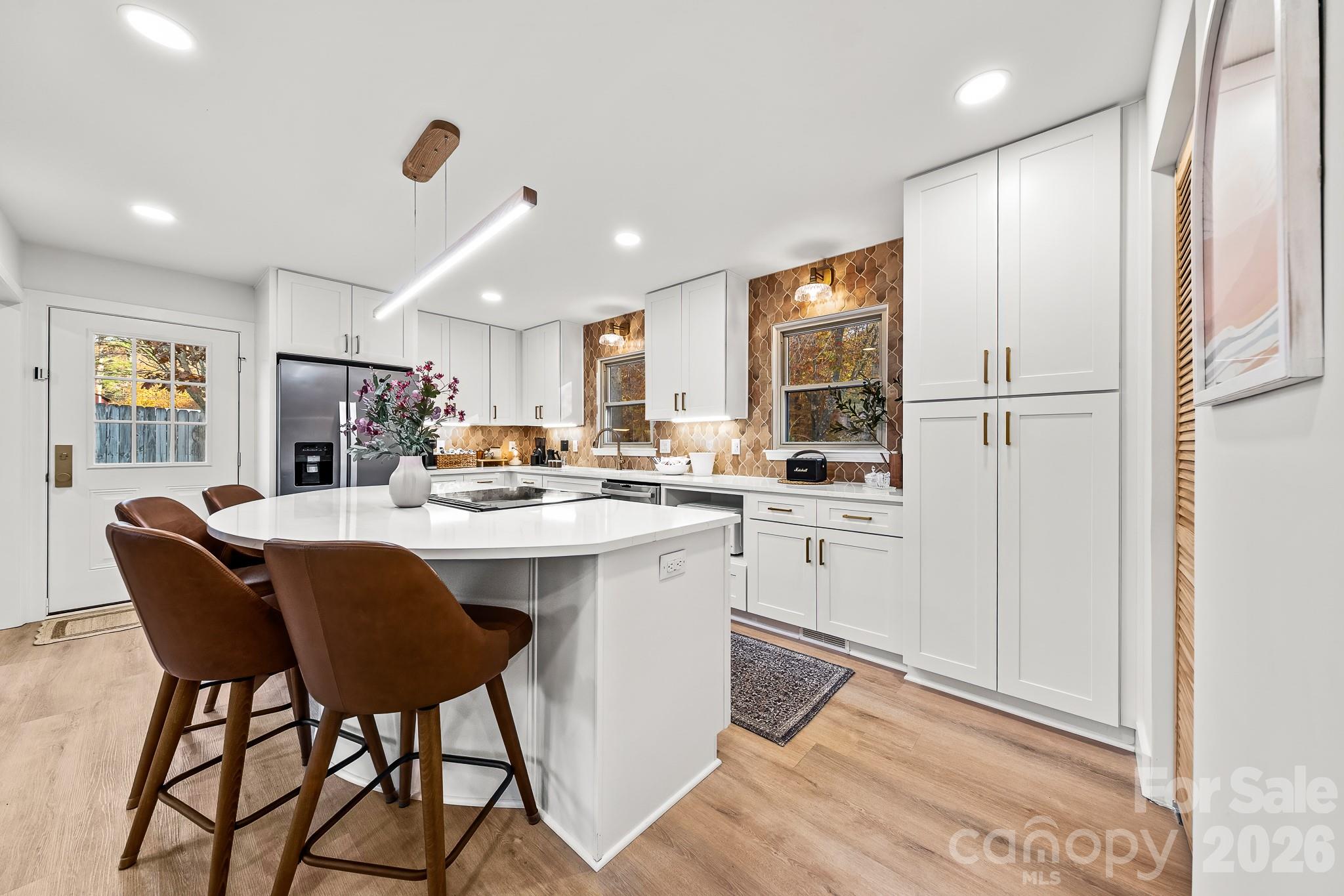 8711 Ellis Road Property Photo 7