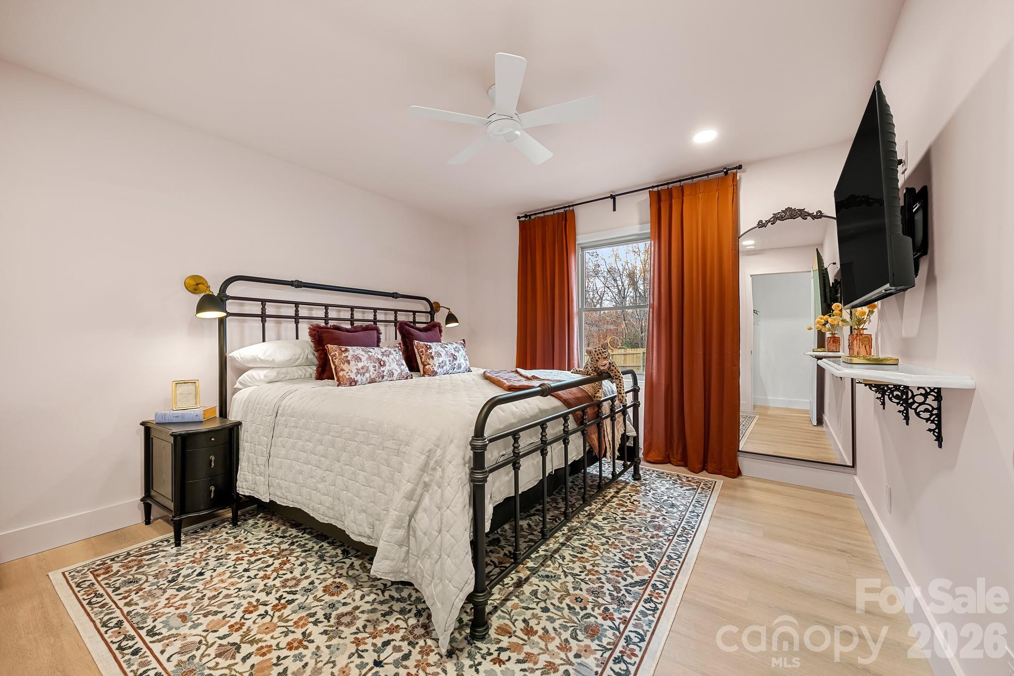 8711 Ellis Road Property Photo 11