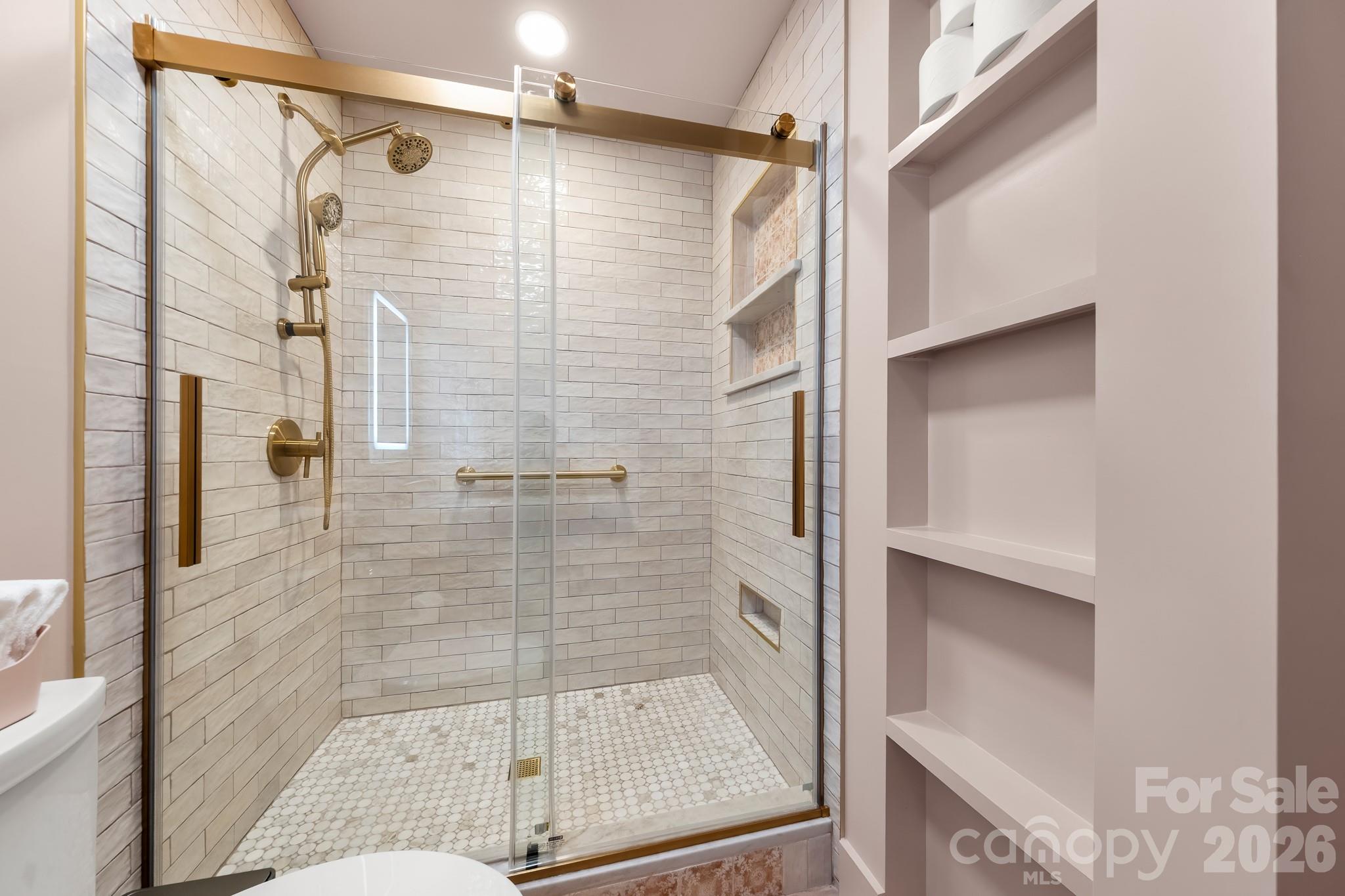8711 Ellis Road Property Photo 14