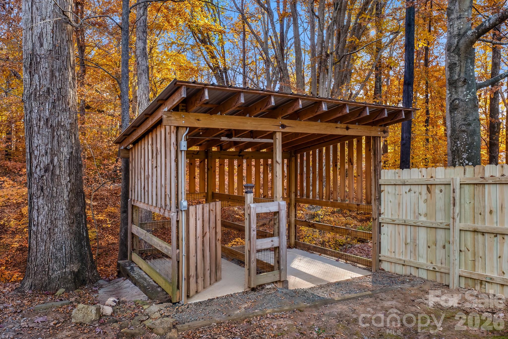 8711 Ellis Road Property Photo 27