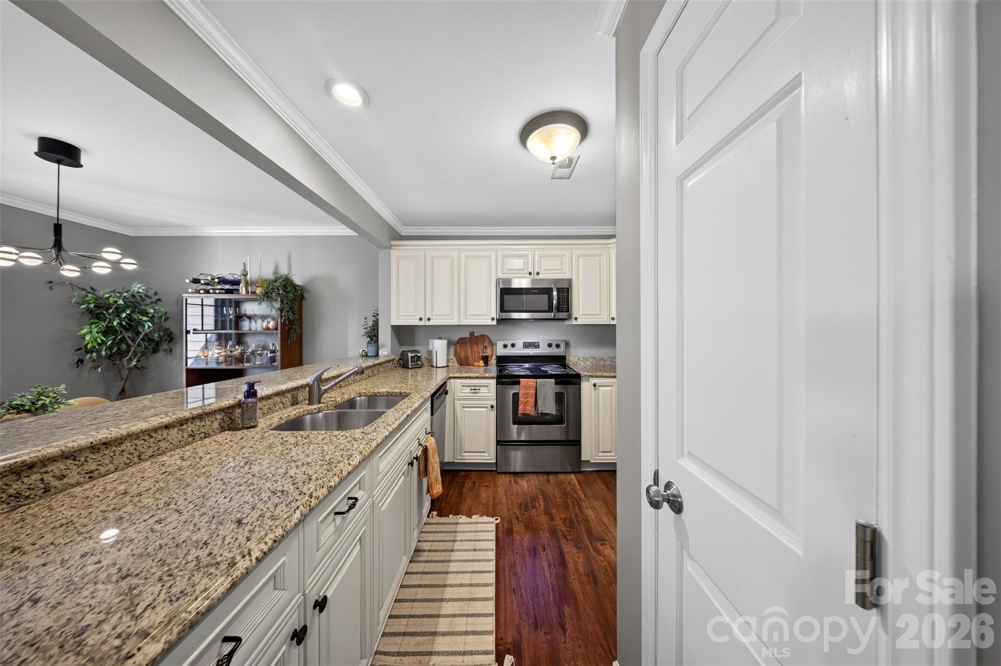 3200 Selwyn Farms Lane Unit 7 Property Photo 10