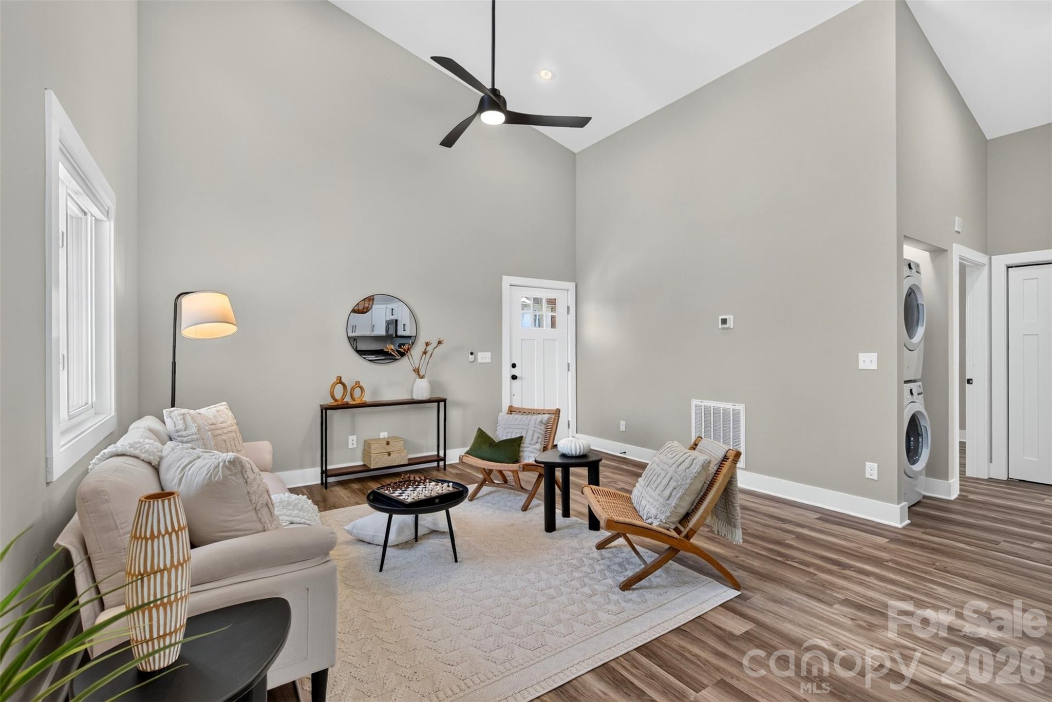 211 Hanover Street Property Photo 7